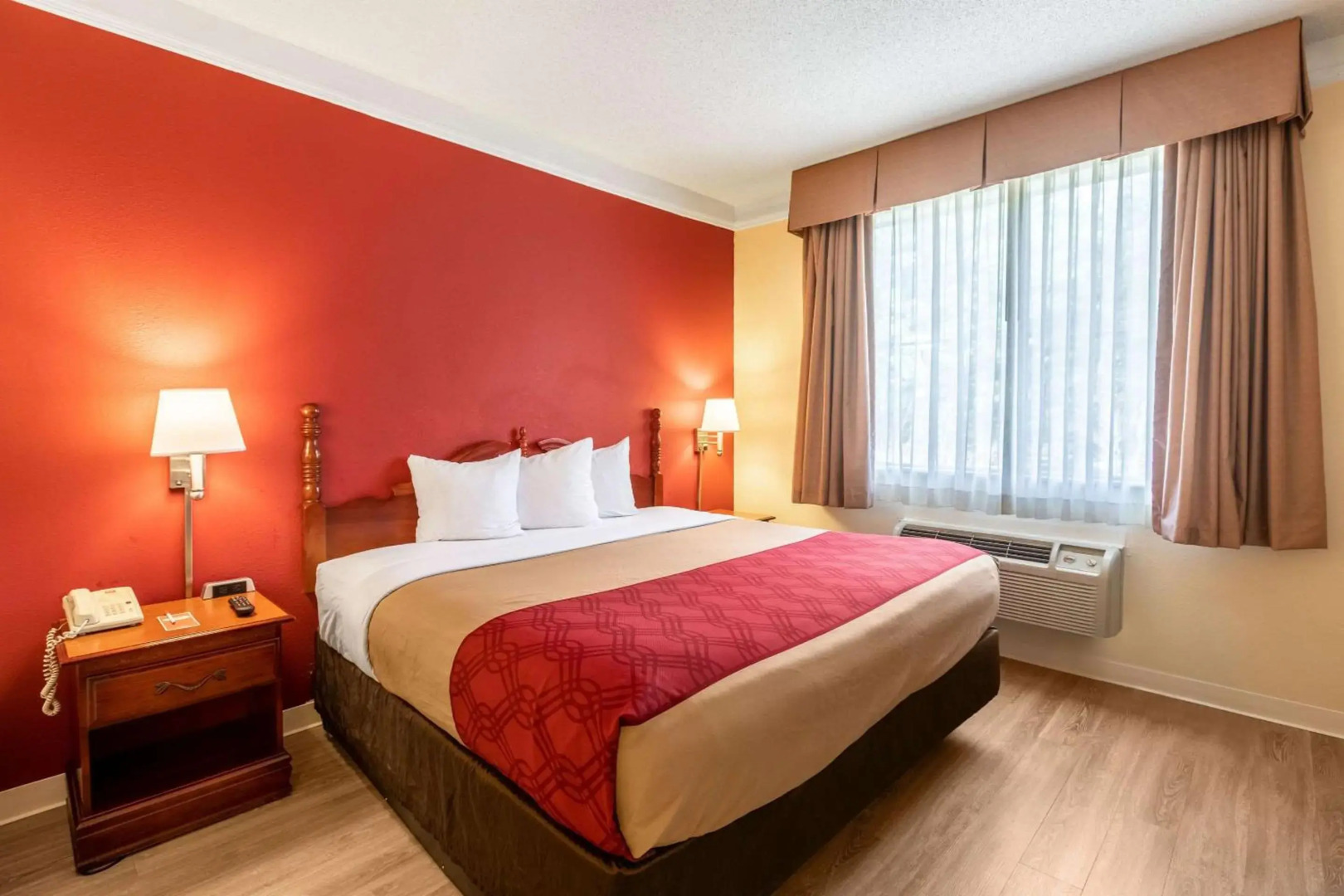 Econo Lodge Inn & Suites Douglasville
