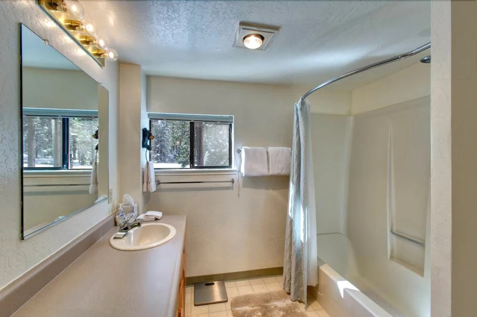 The Robin's Nest by RedAwning