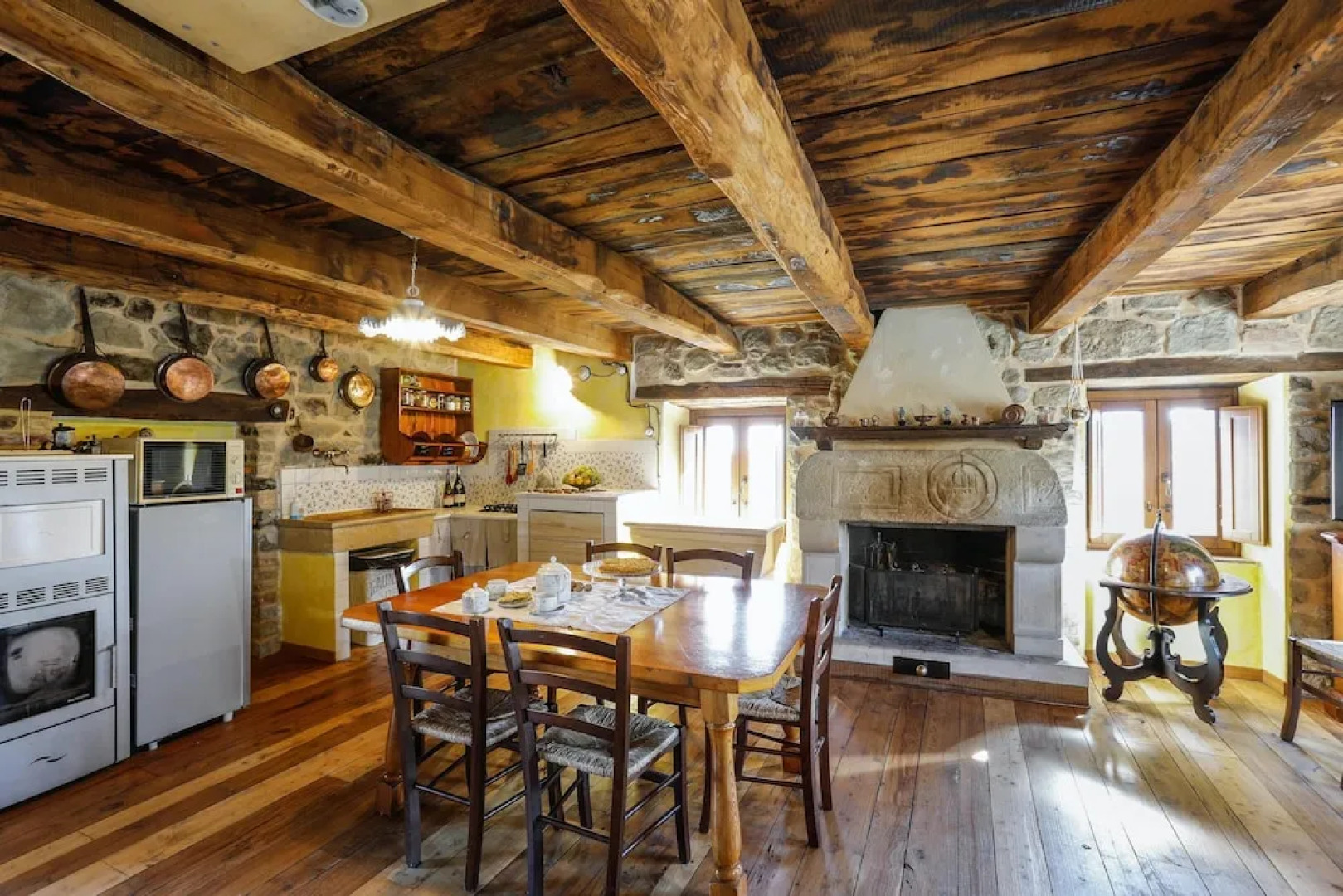 Chalet With 2 Bedrooms in Meschia, With Wonderful sea View and Furnished Garden Near the Slopes