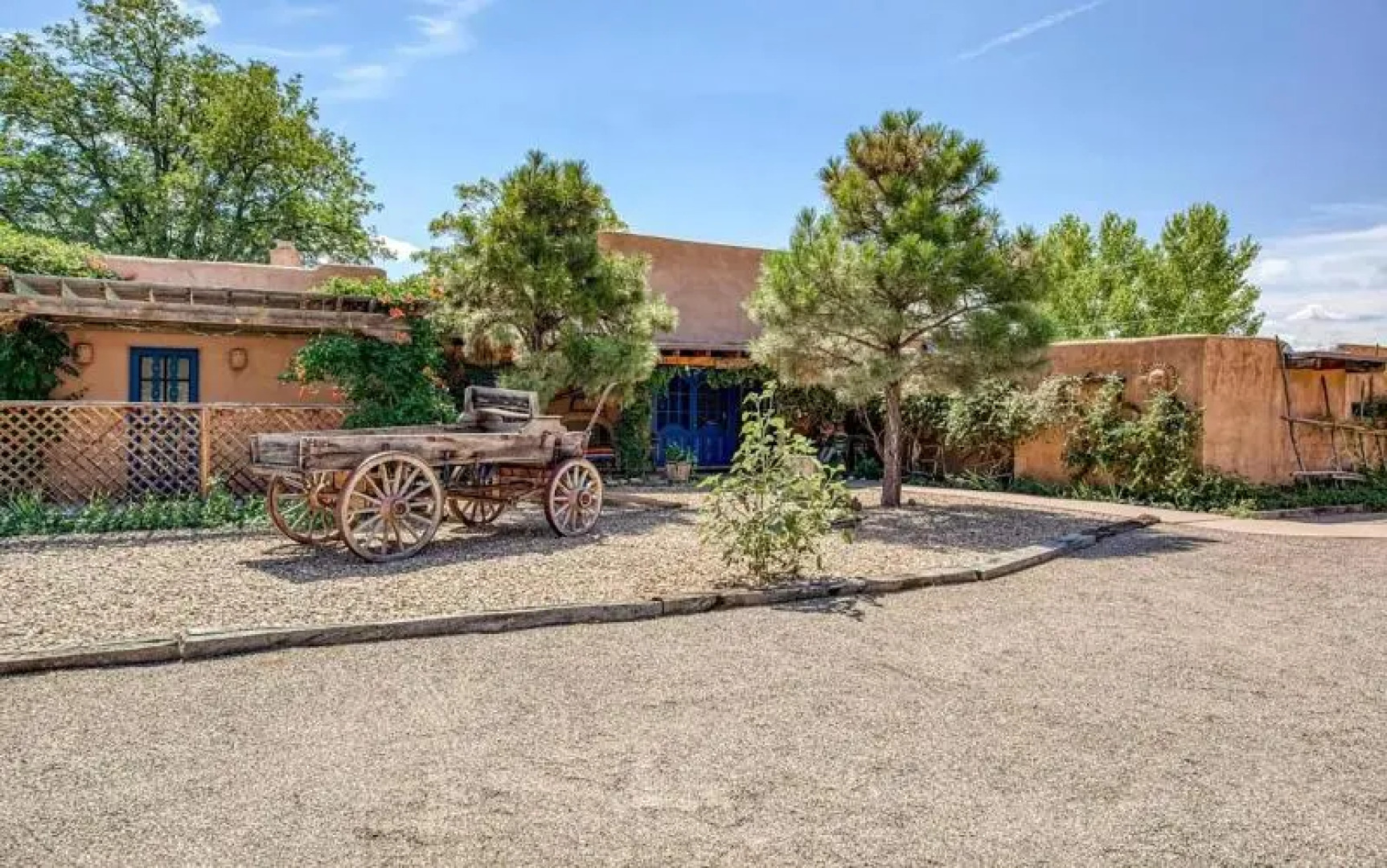 Loba Luna Bed and Breakfast, LLC