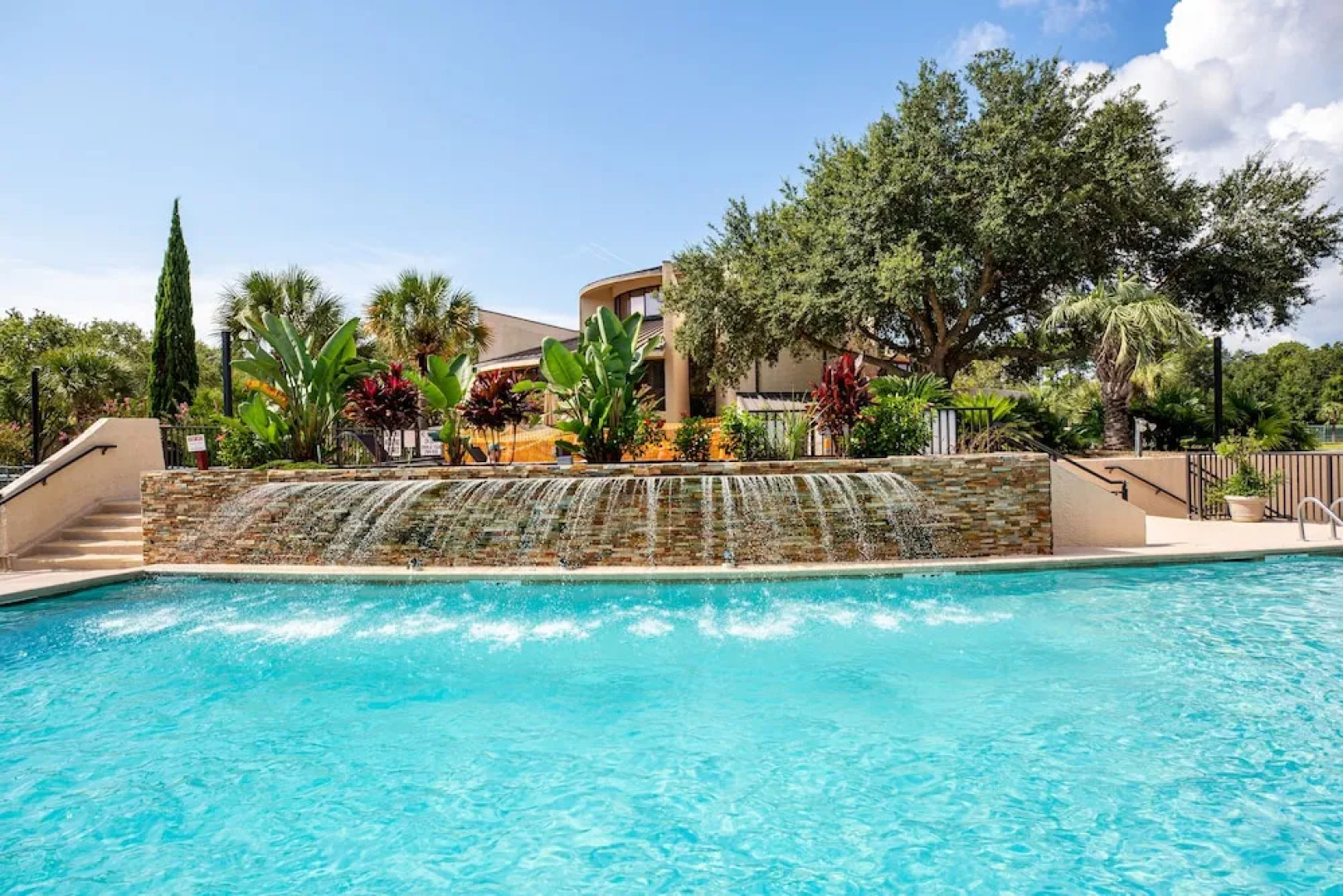 Seawatch at Island Club