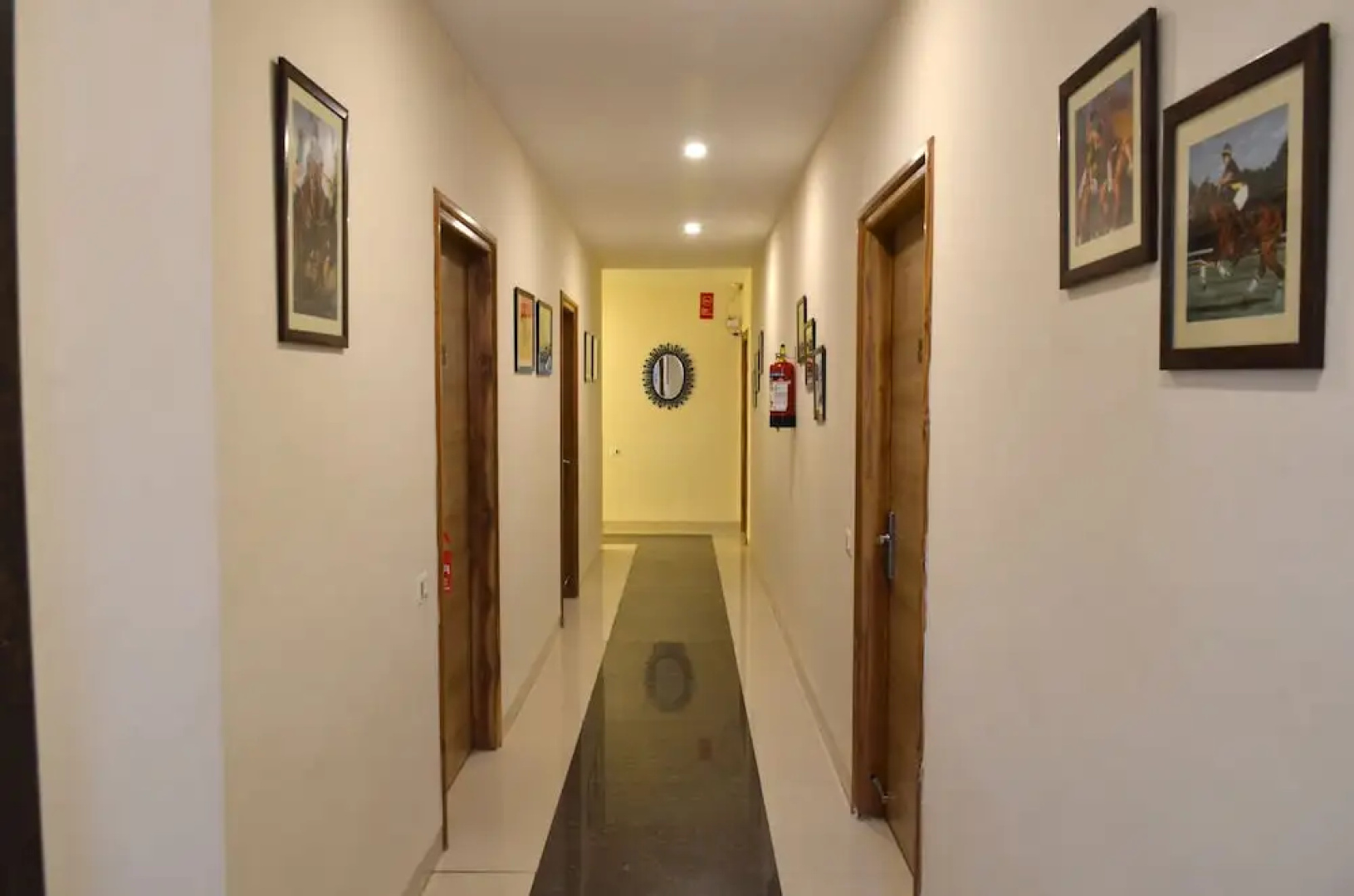 OYO 5389 Hotel Polo Club