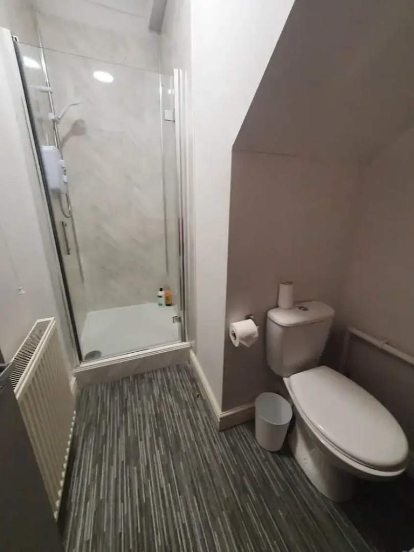 Townhouse @ 110 Etruria Vale Road Stoke