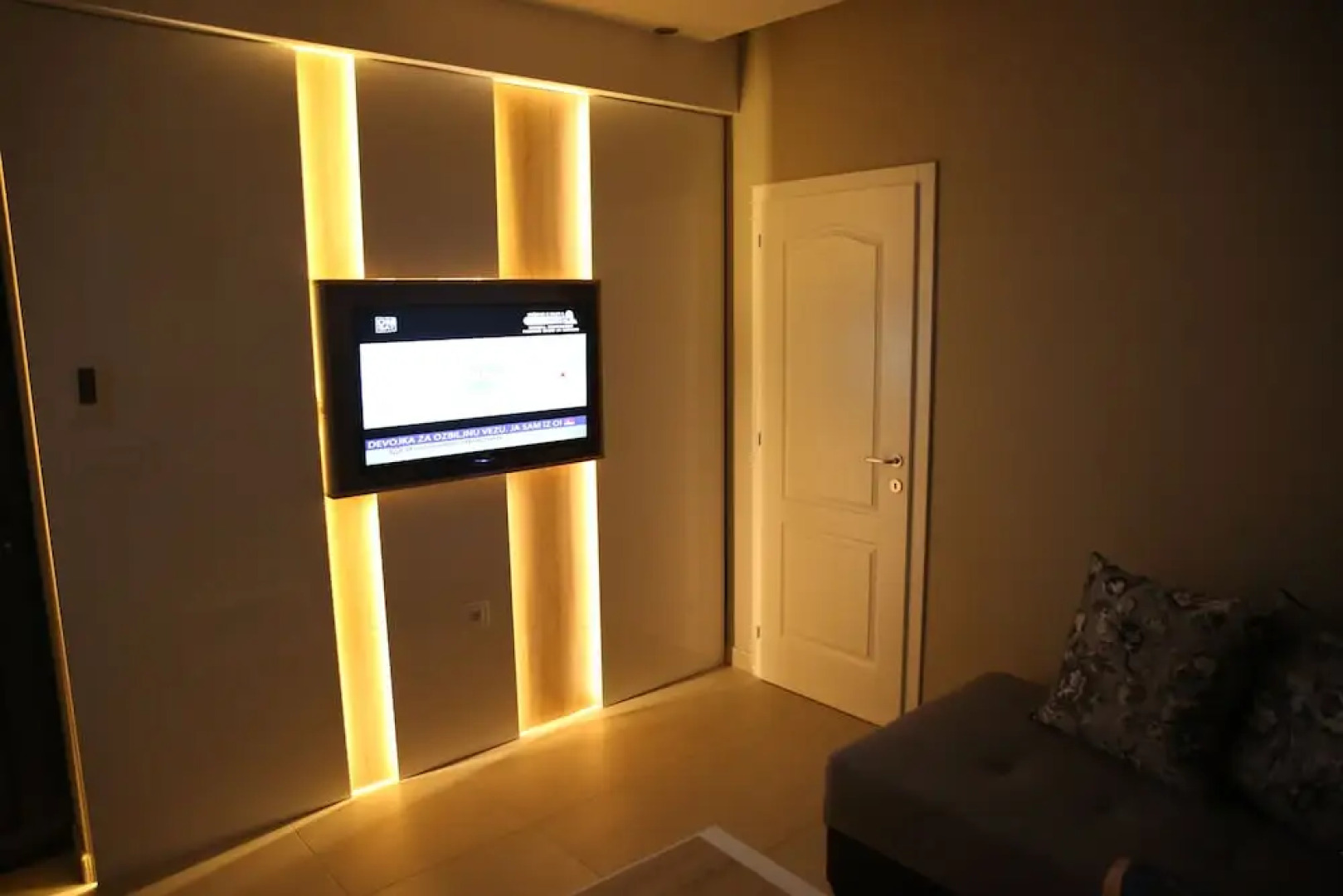 Gold Crown Apartments