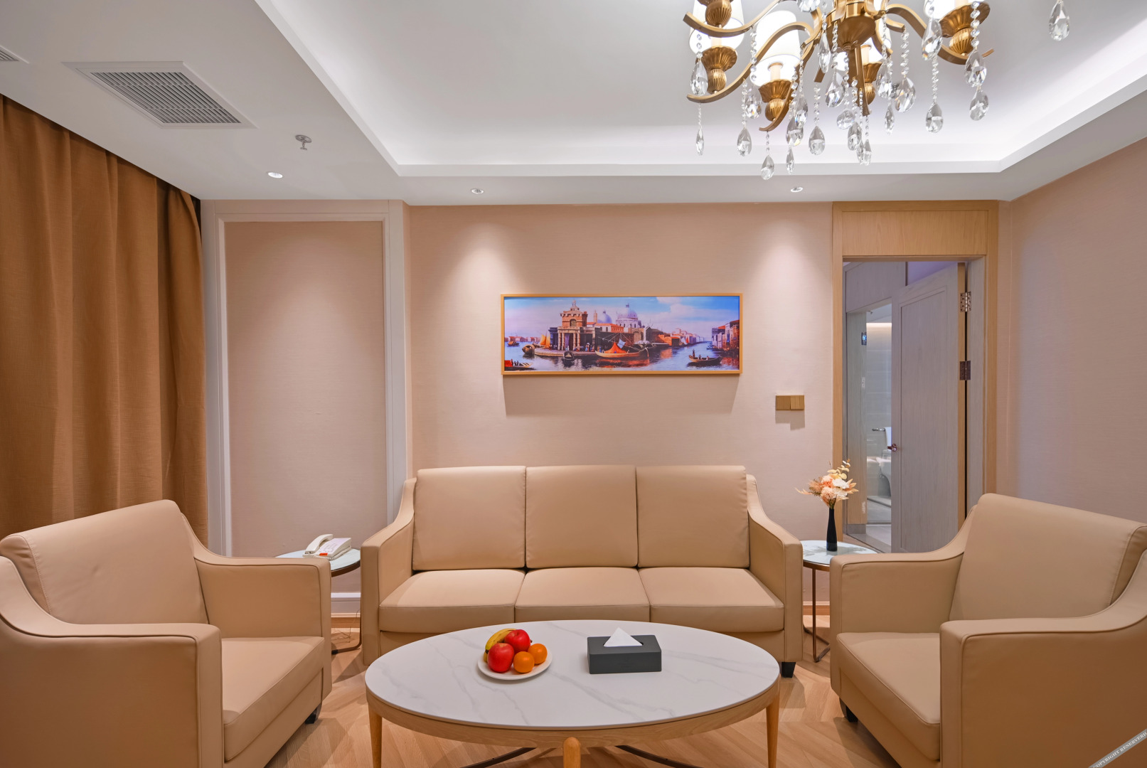 Vienna Hotel (Yecheng Zero Kilometer)