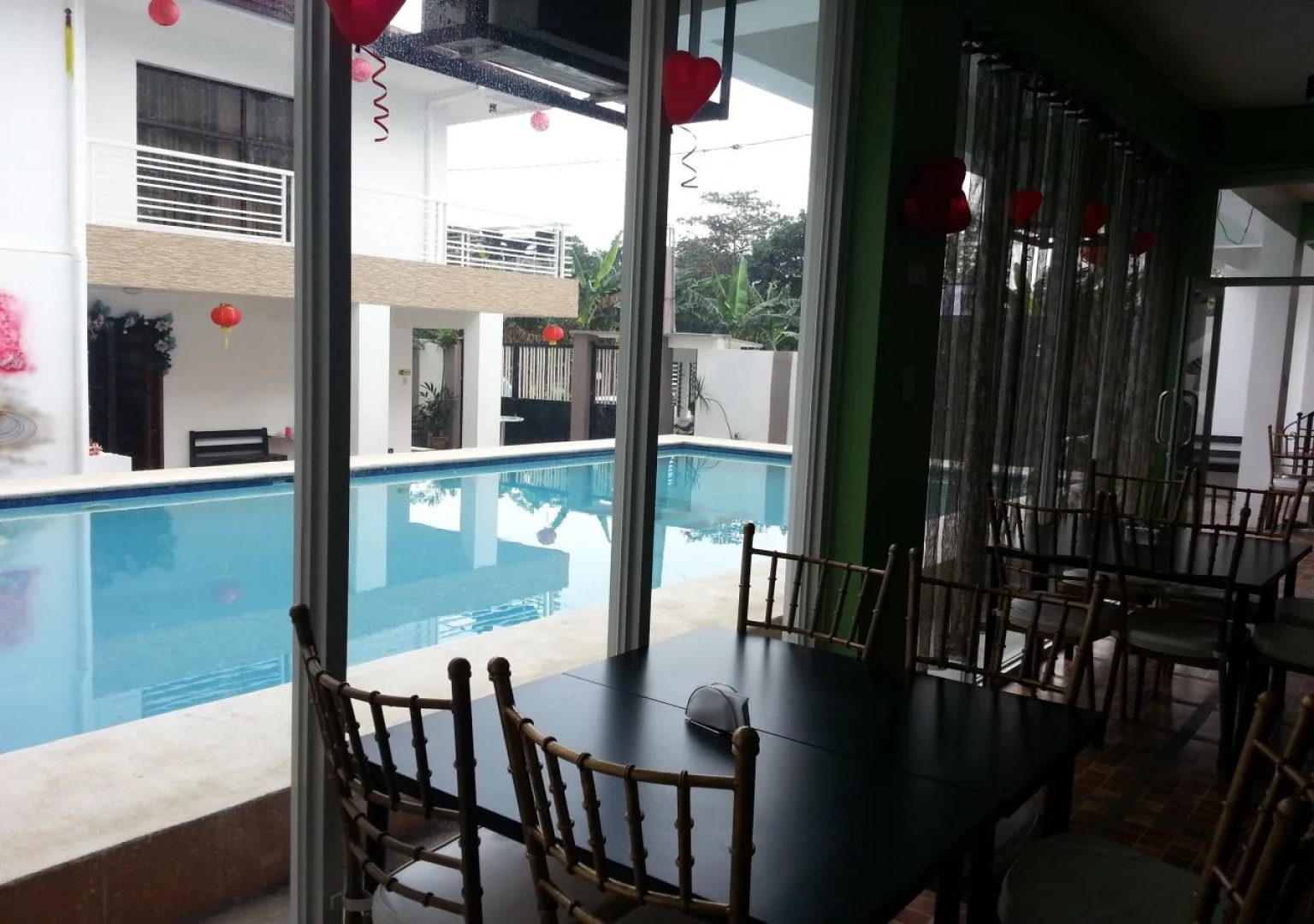 Modern Peak Suites and Private Resort