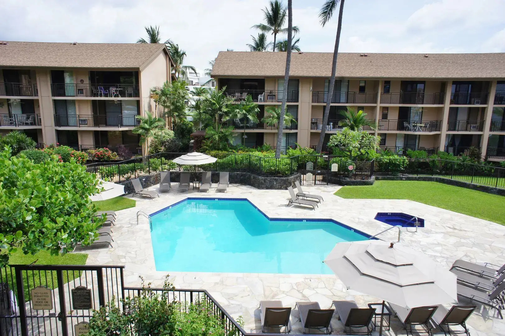 Kona Makai 6305 by RedAwning