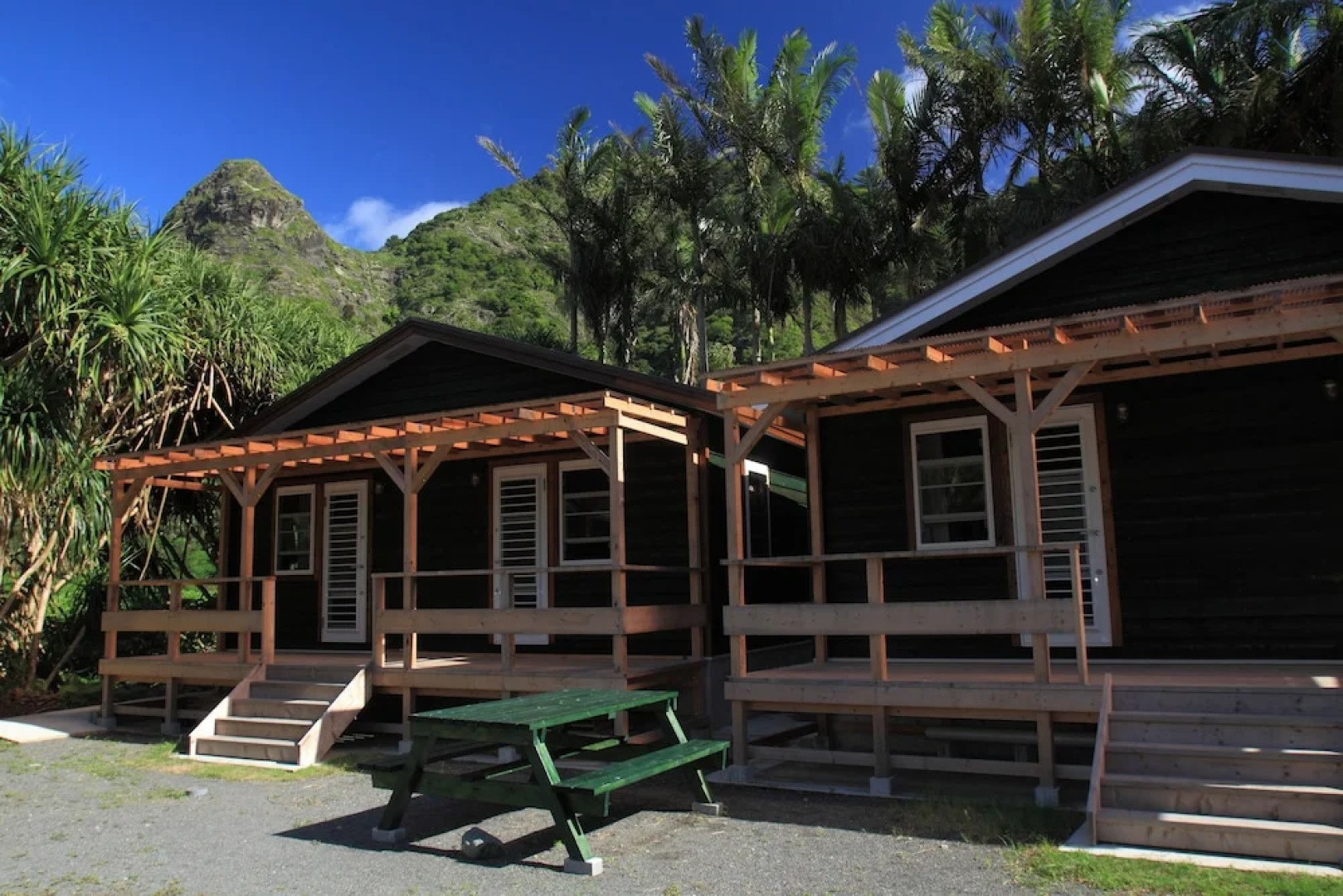 Shanti Bungalow