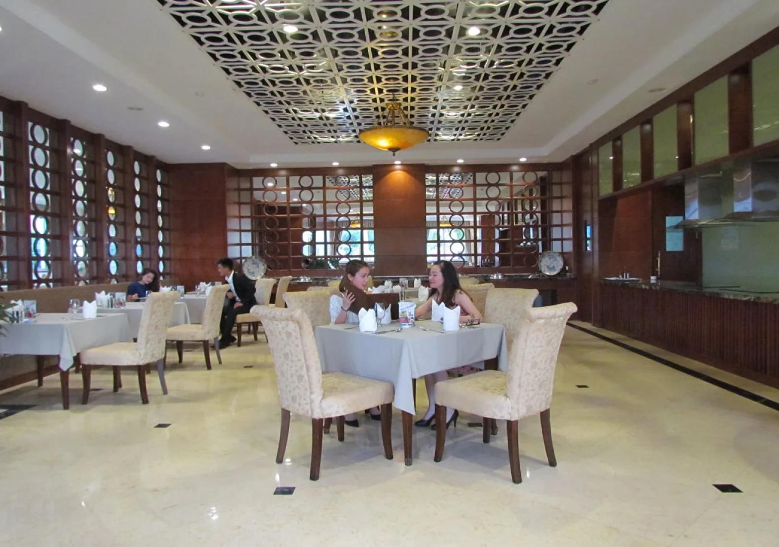 Pearl River Hotel & Apartment