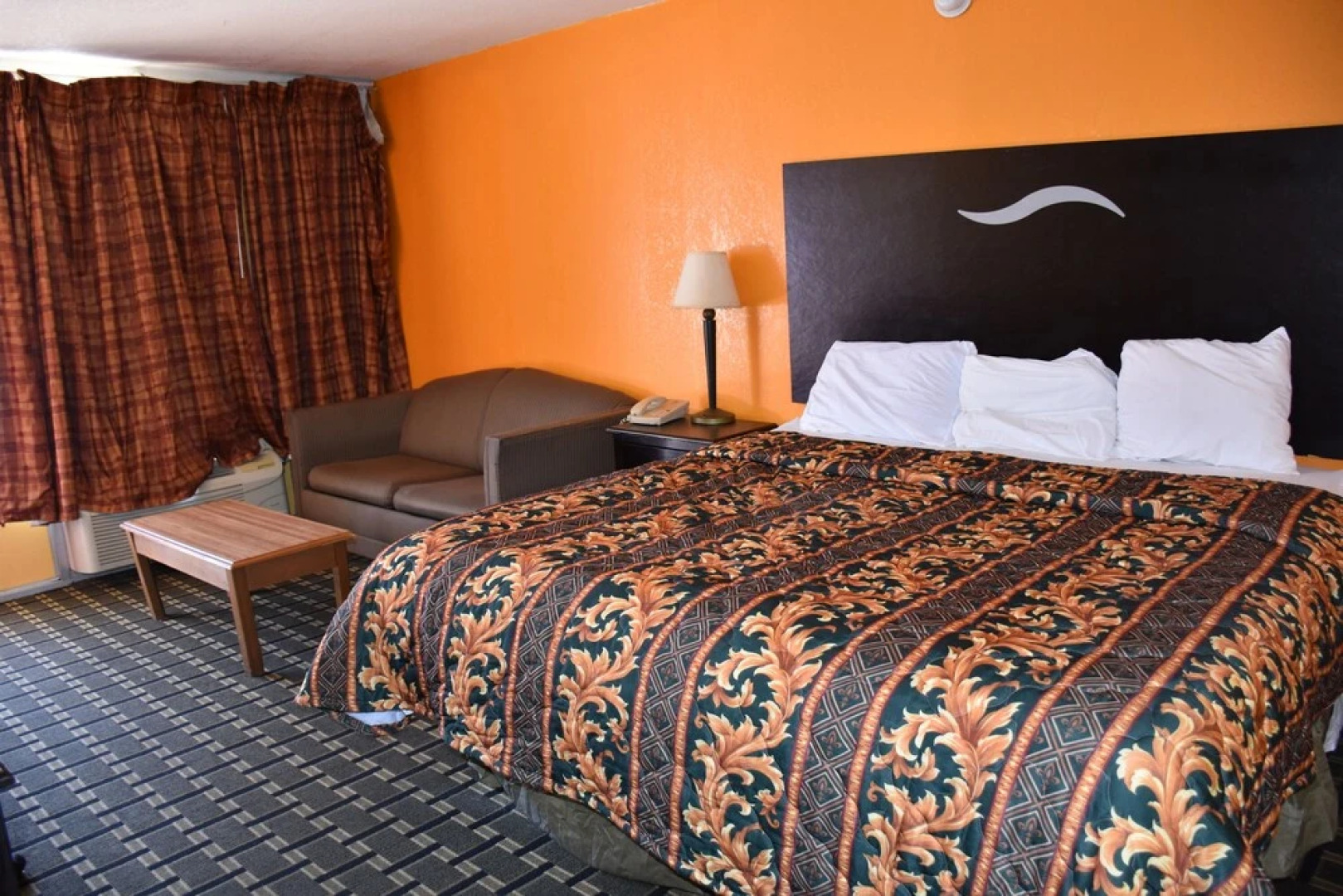 Corinth Inn & Suites