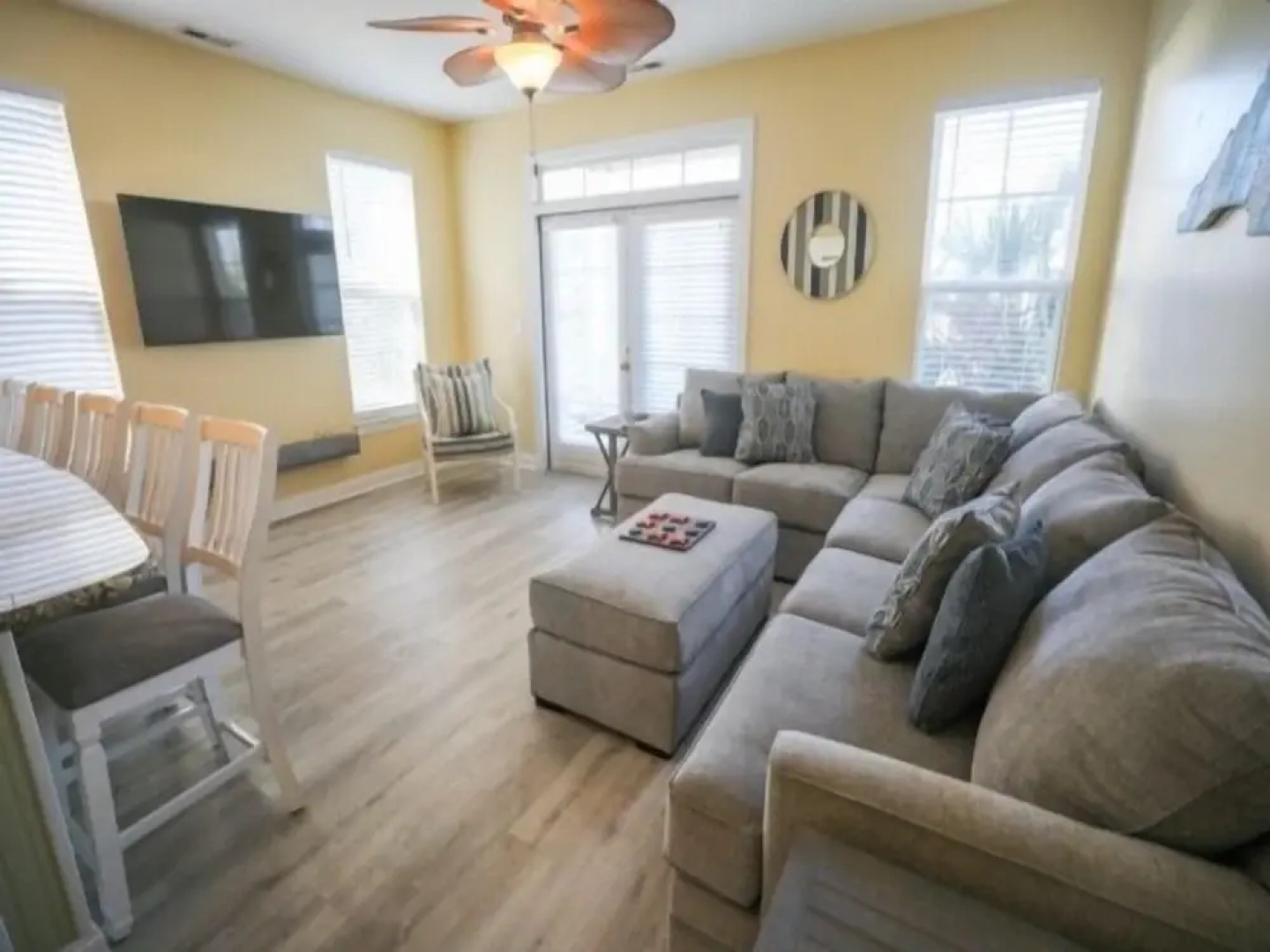 Sandy Bottoms - Relax, Unwind, And Enjoy All The Beach Has To Offer 3 Bedroom Home by Redawning