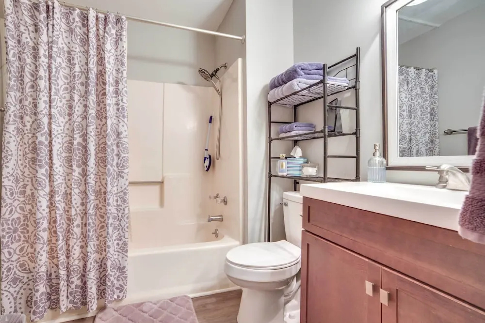 Beaufort Townhome w/ Patio, 3 Mi to Downtown!