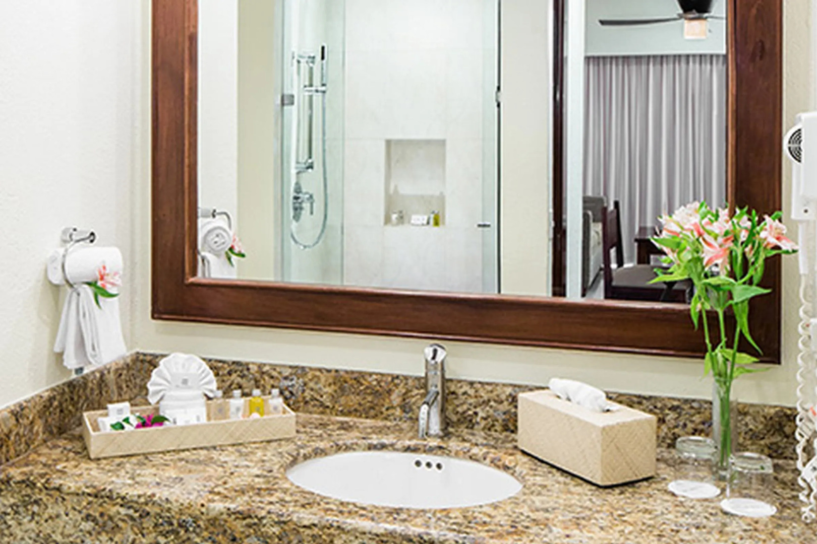 BlueBay Grand Esmeralda All Inclusive