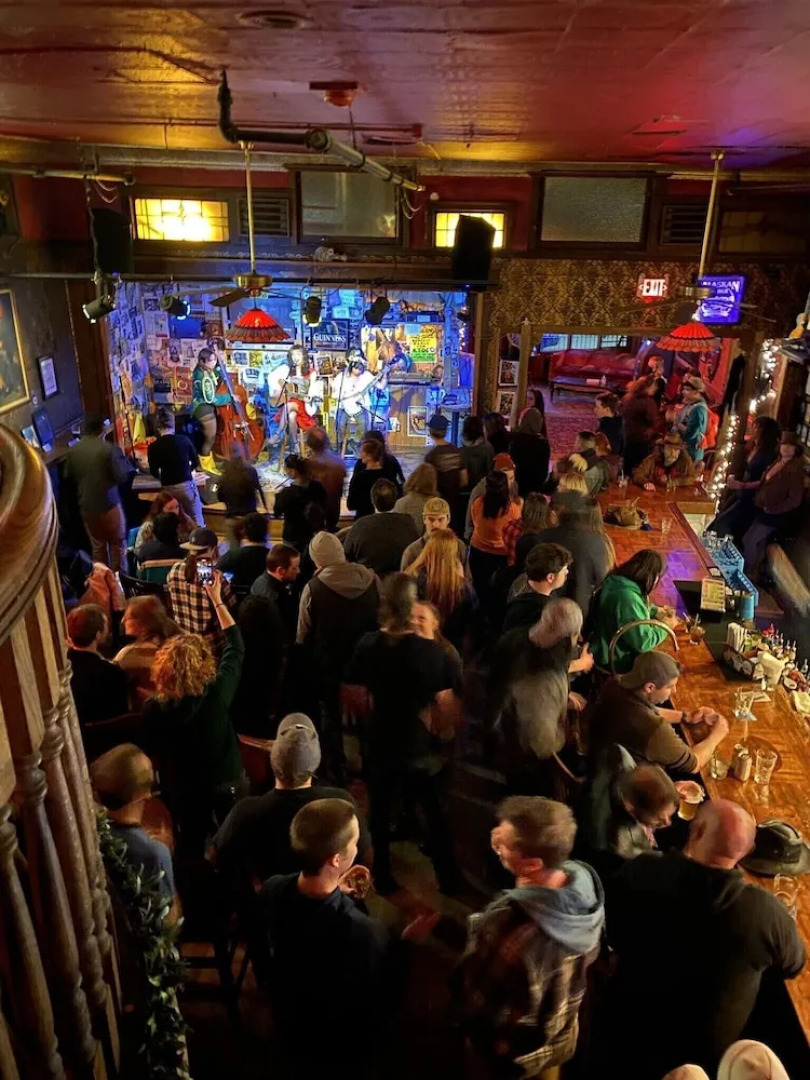 Alaskan Hotel and Bar