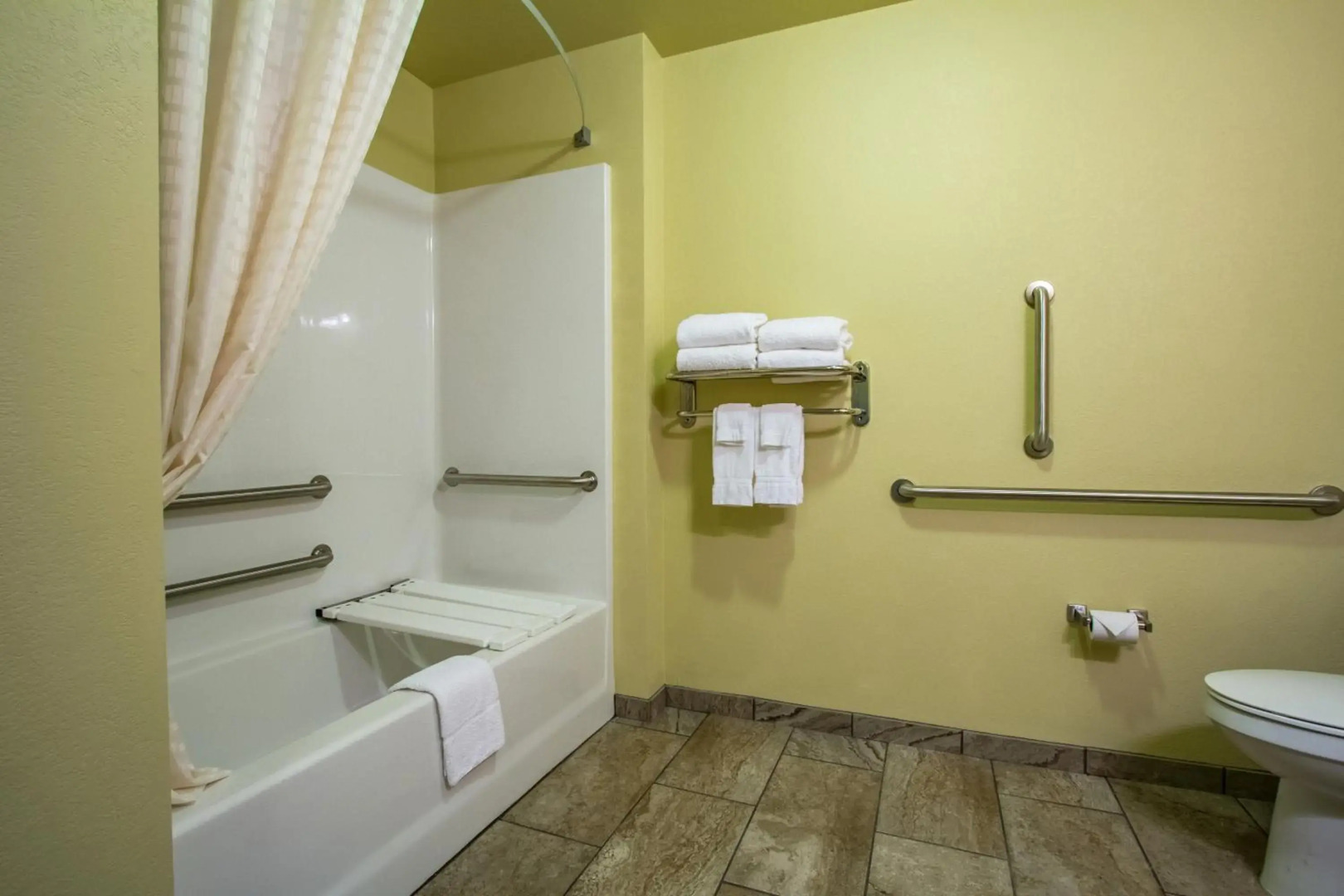 Cobblestone Hotel & Suites - Orrville