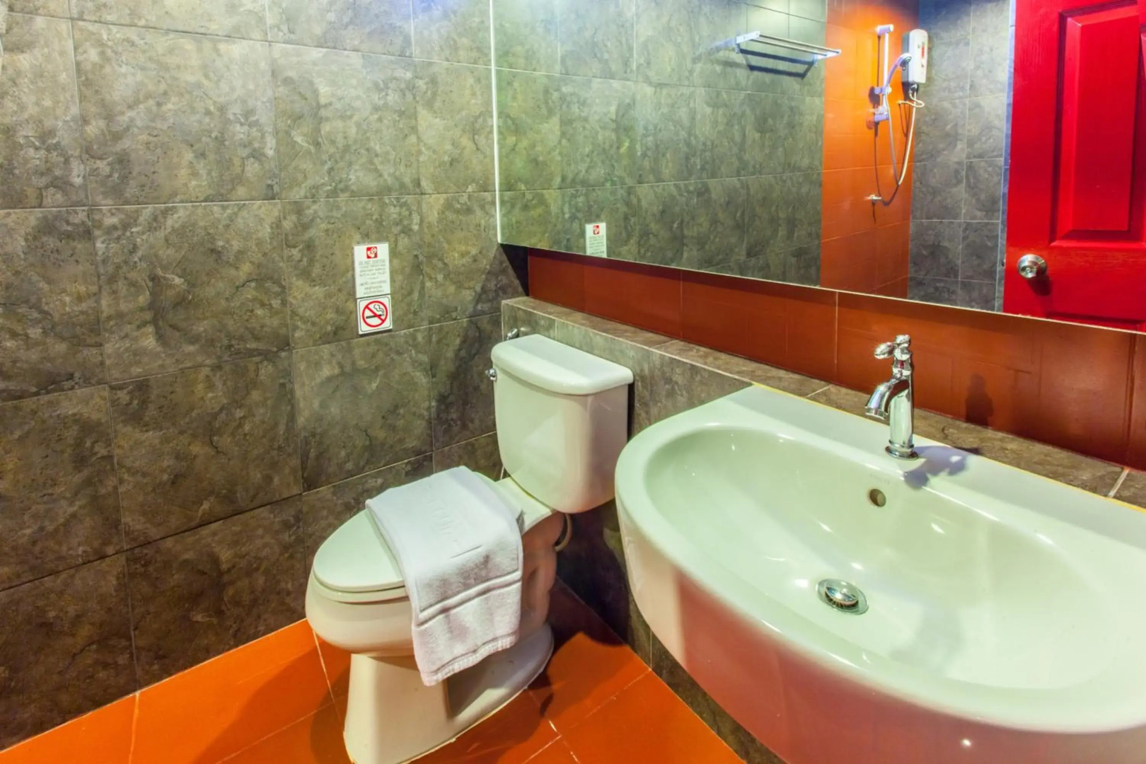 Gallery Lake View Hotel