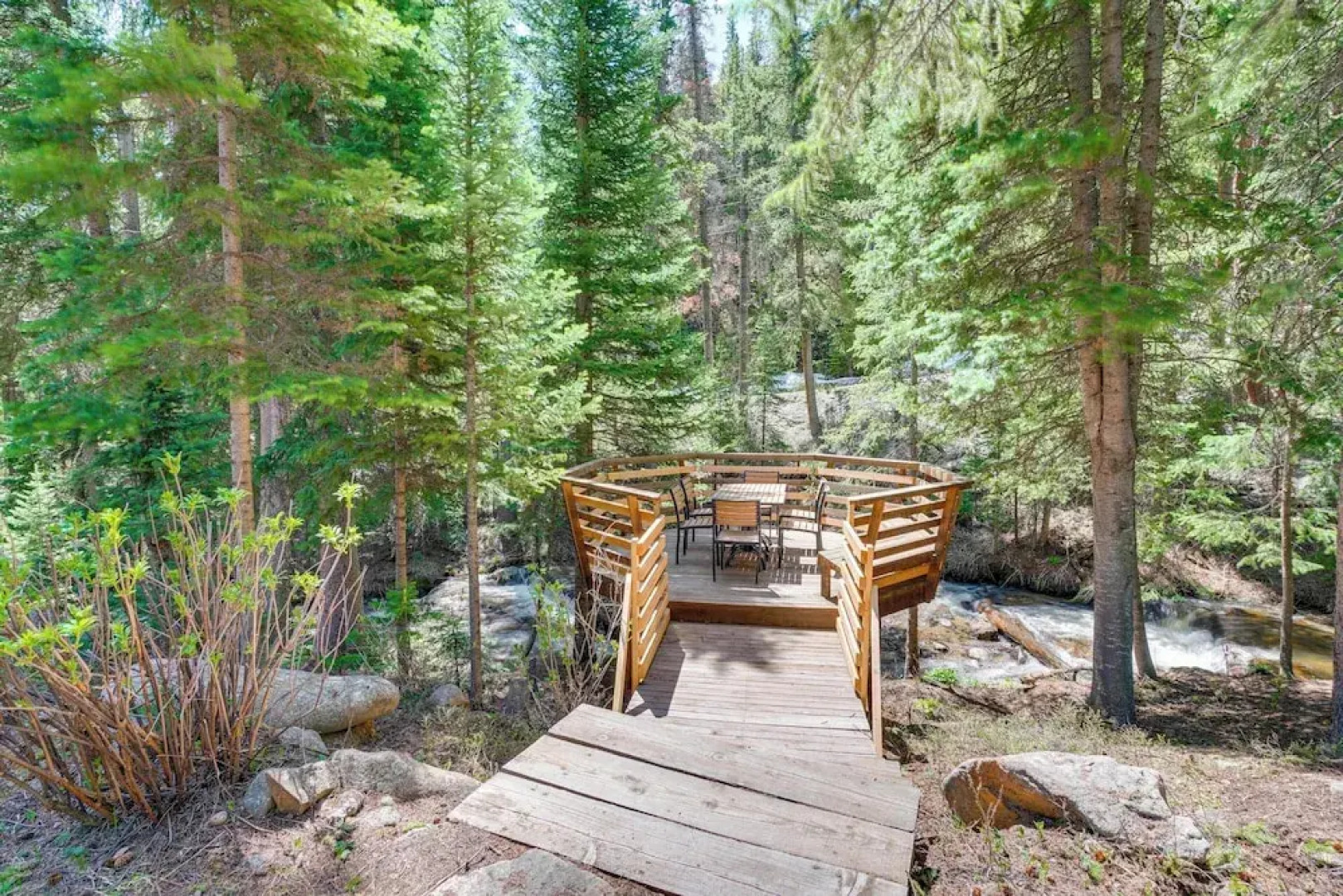 Riverside Colorado Cabin w/ Deck & Hot Tub