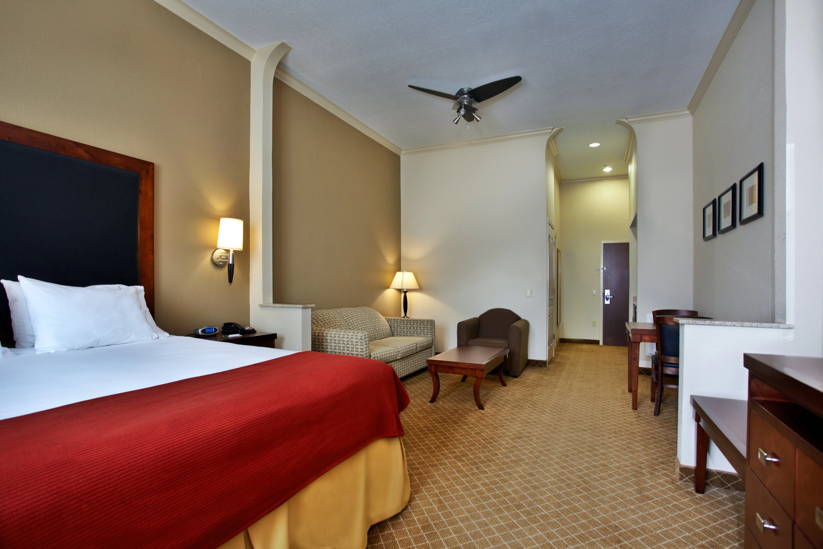 Holiday Inn Express & Suites Deer Park by IHG