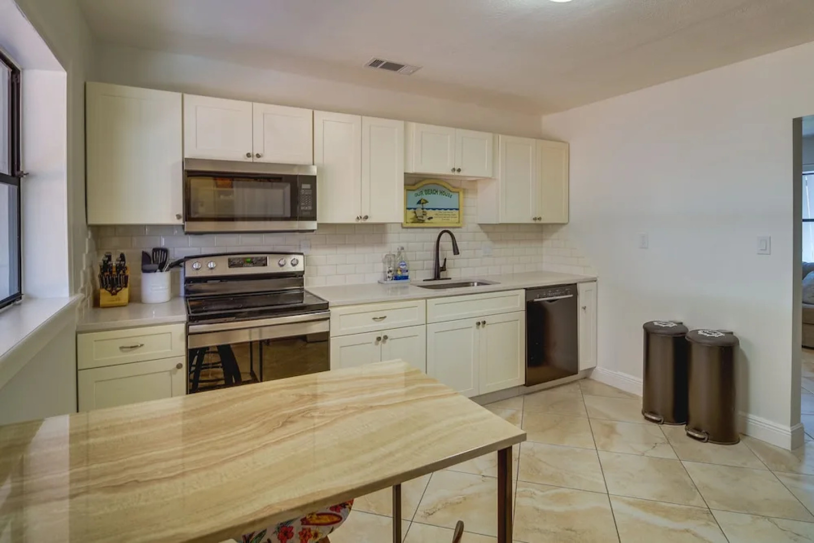 Melbourne Escape w/ Screened Patio, Near Beaches!