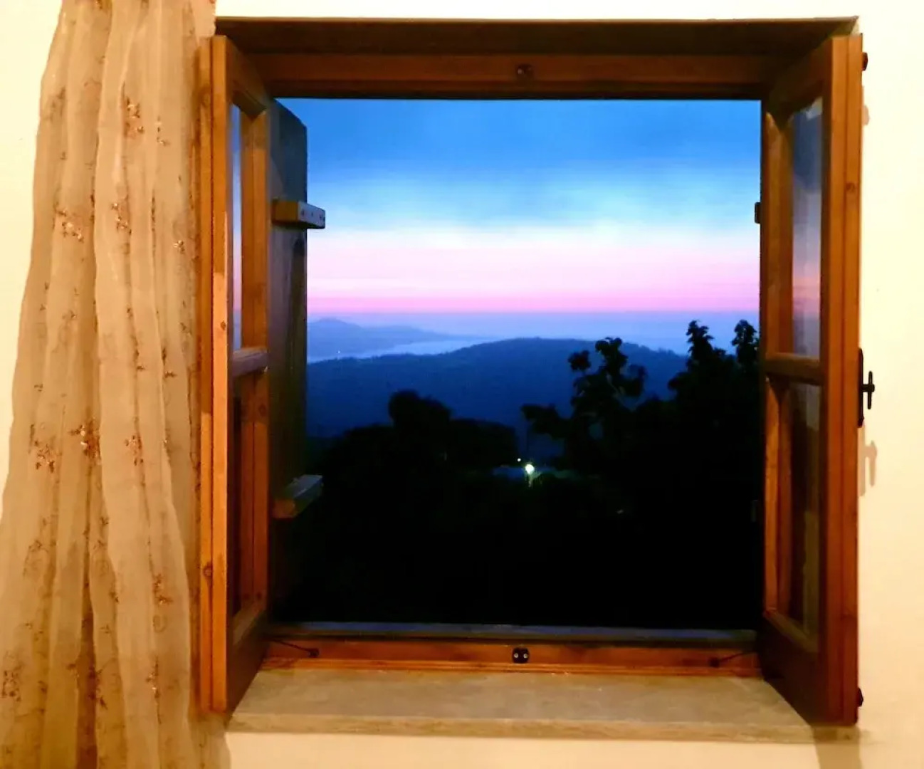 Sea and Mountain View Villa Anna