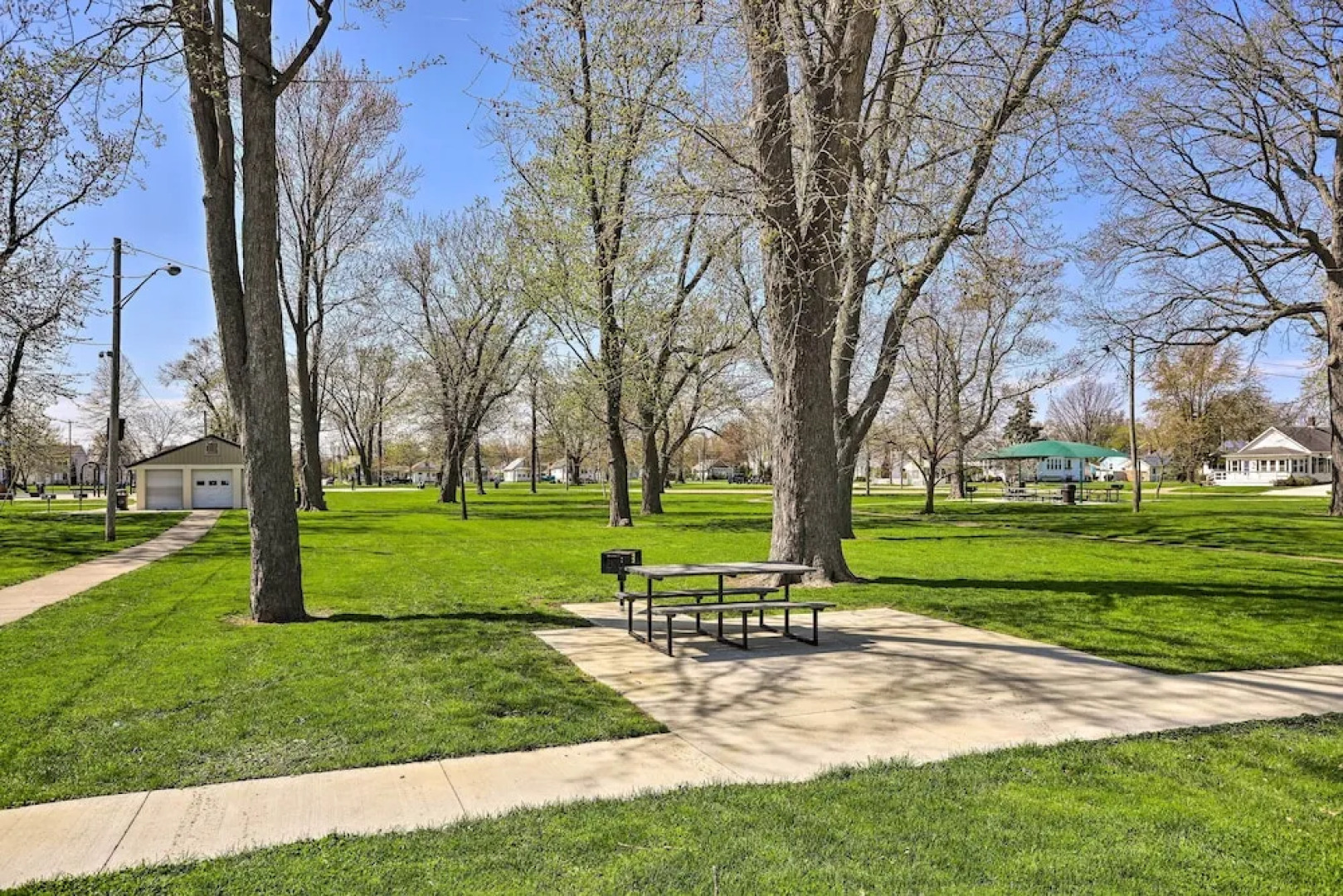 Family-friendly Port Clinton Home w/ Private Deck