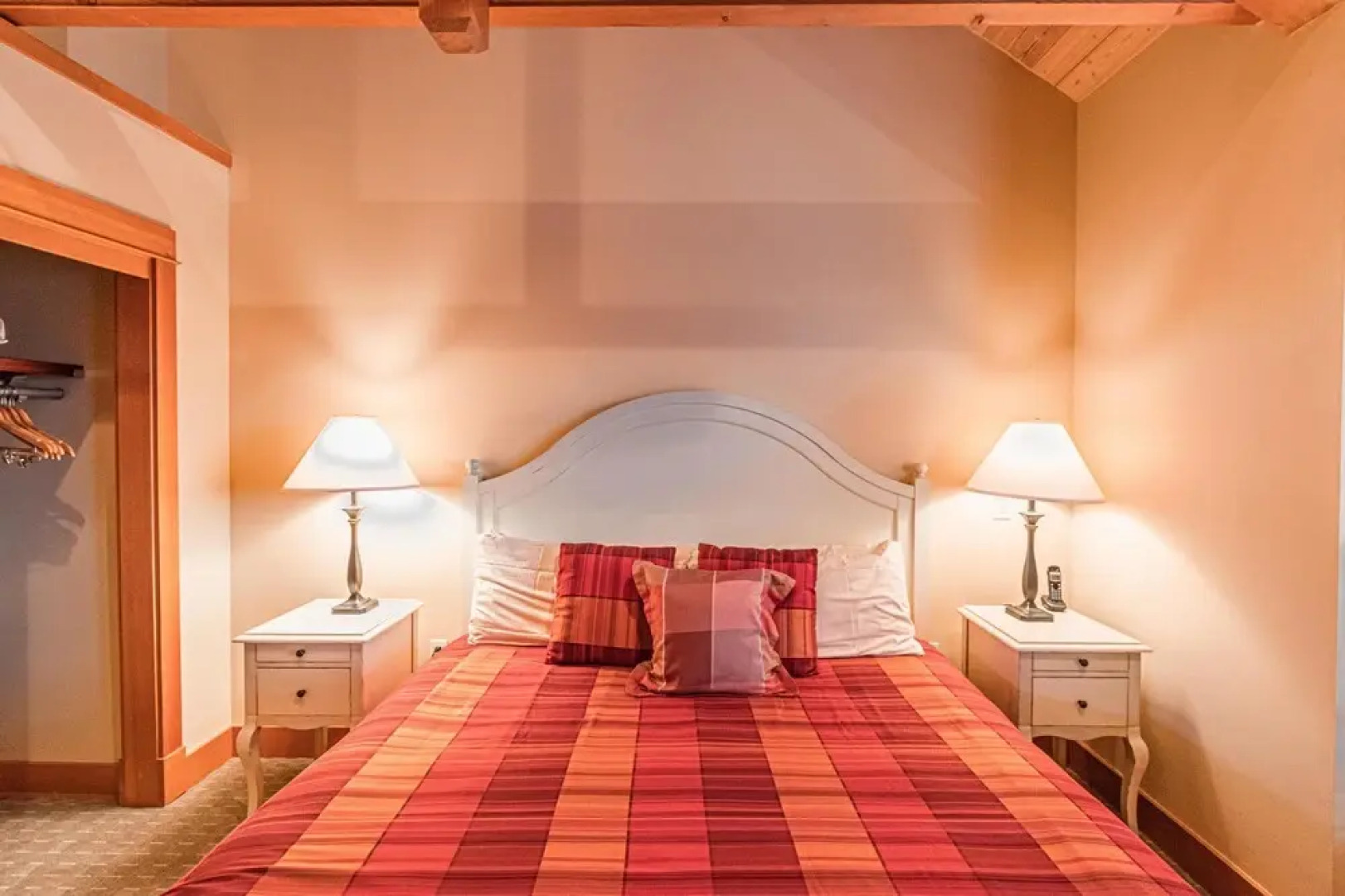 Lodges at Cannon Beach B1