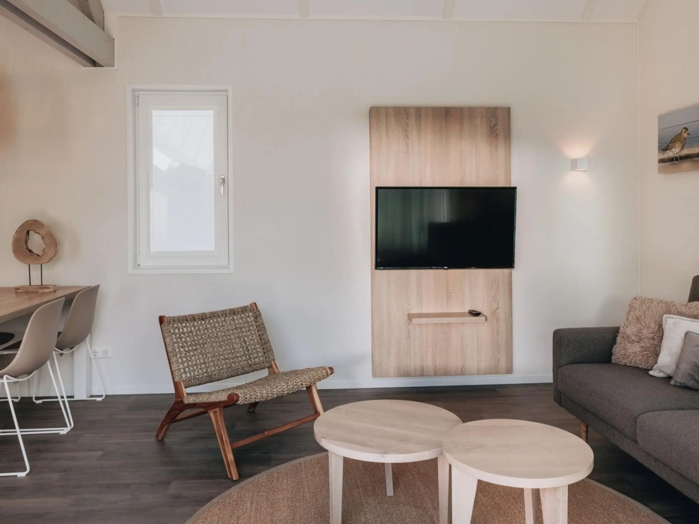 Modern lodge with ir-sauna, 500m from the beach