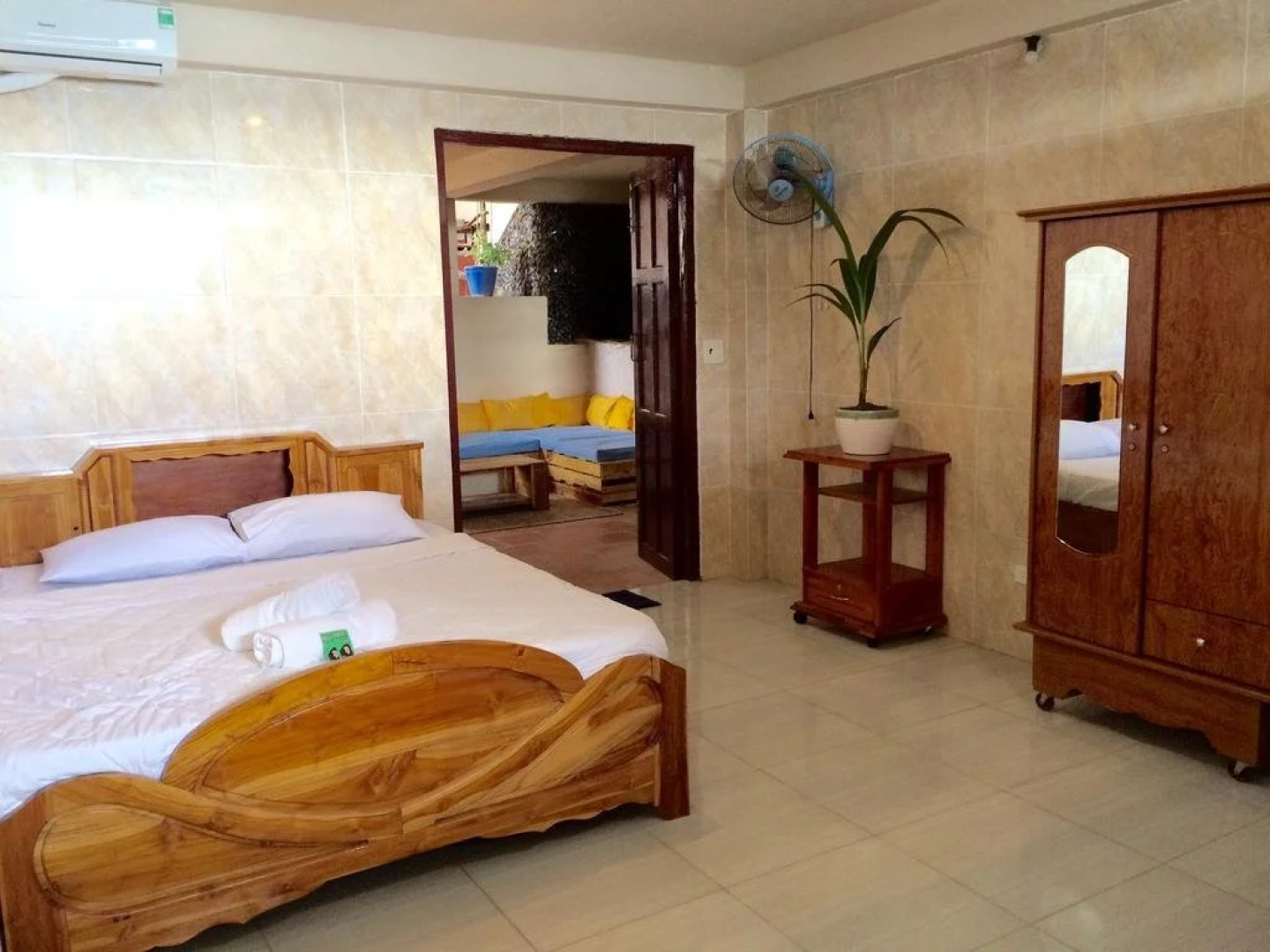 Source Kiteboarding & Lodge