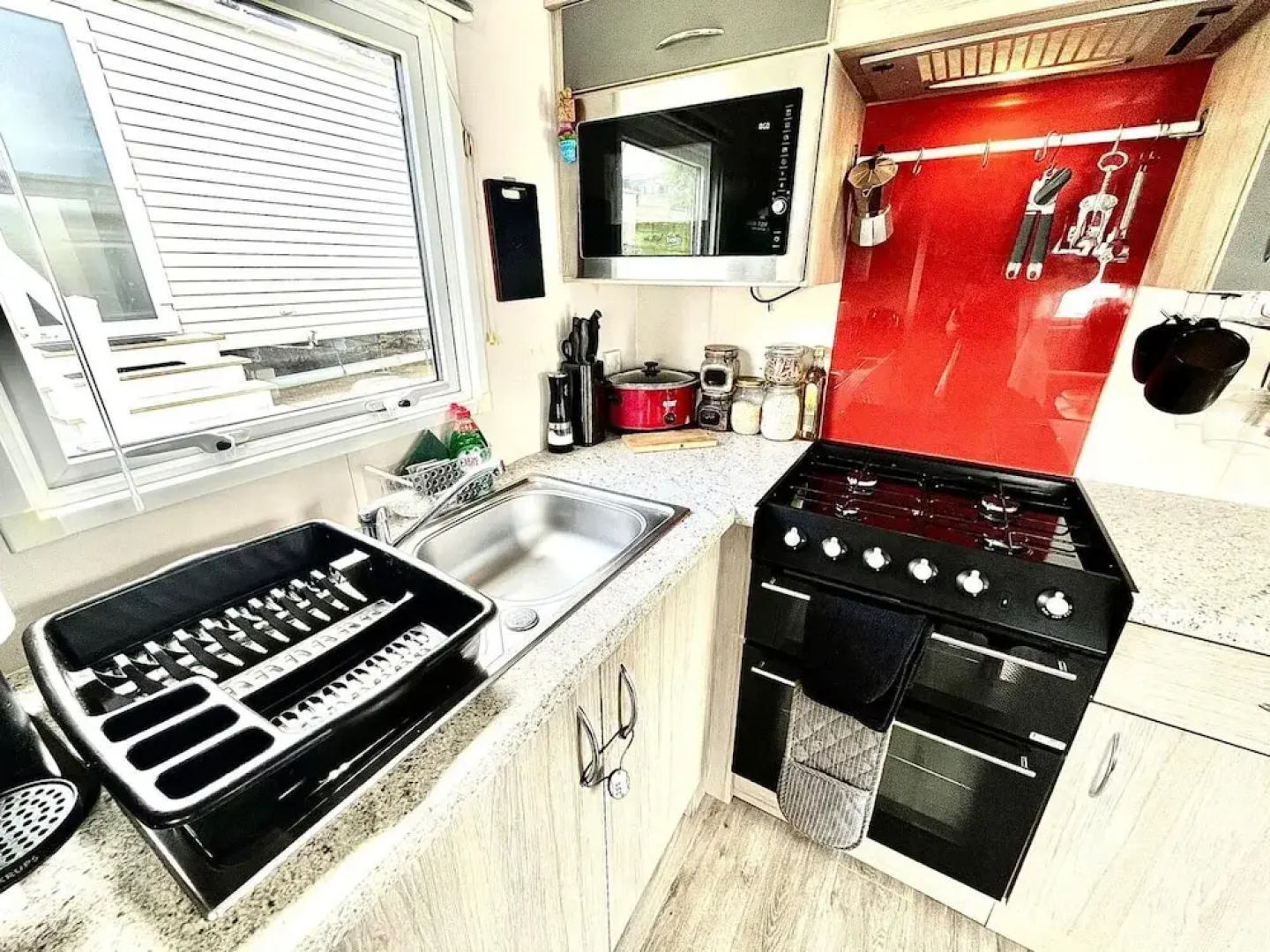 Cozy Newquay Lodge With Private Hot Tub,