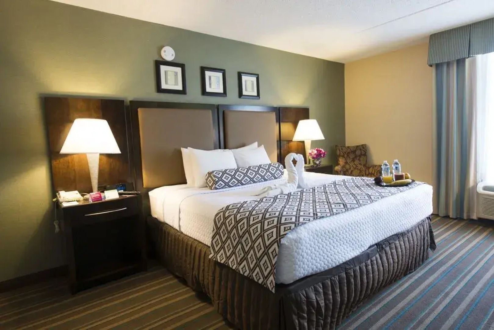 Crowne Plaza Philadelphia Bucks County
