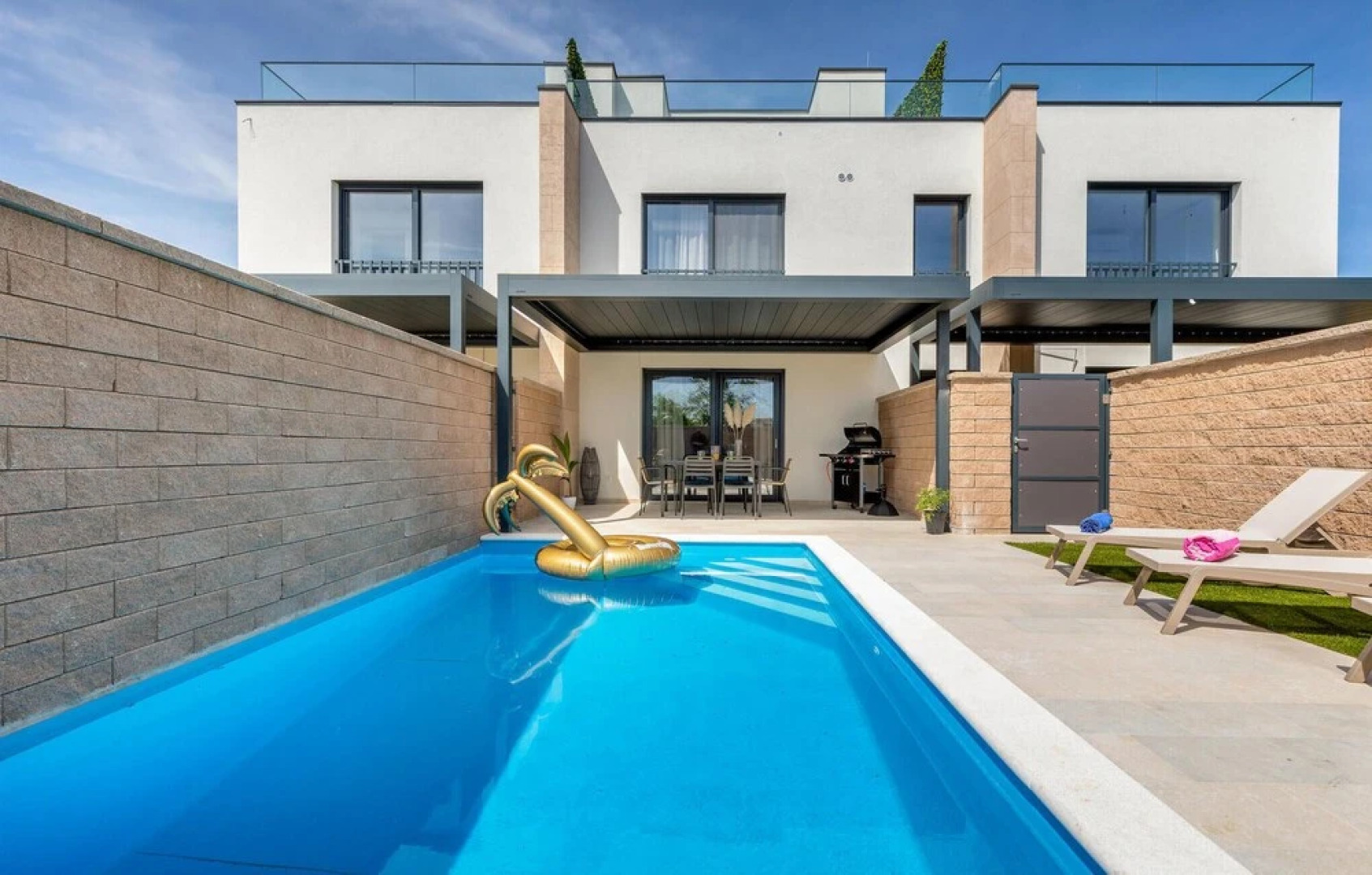 Nice Home in Peroj With Outdoor Swimming Pool, Wifi and 2 Bedrooms