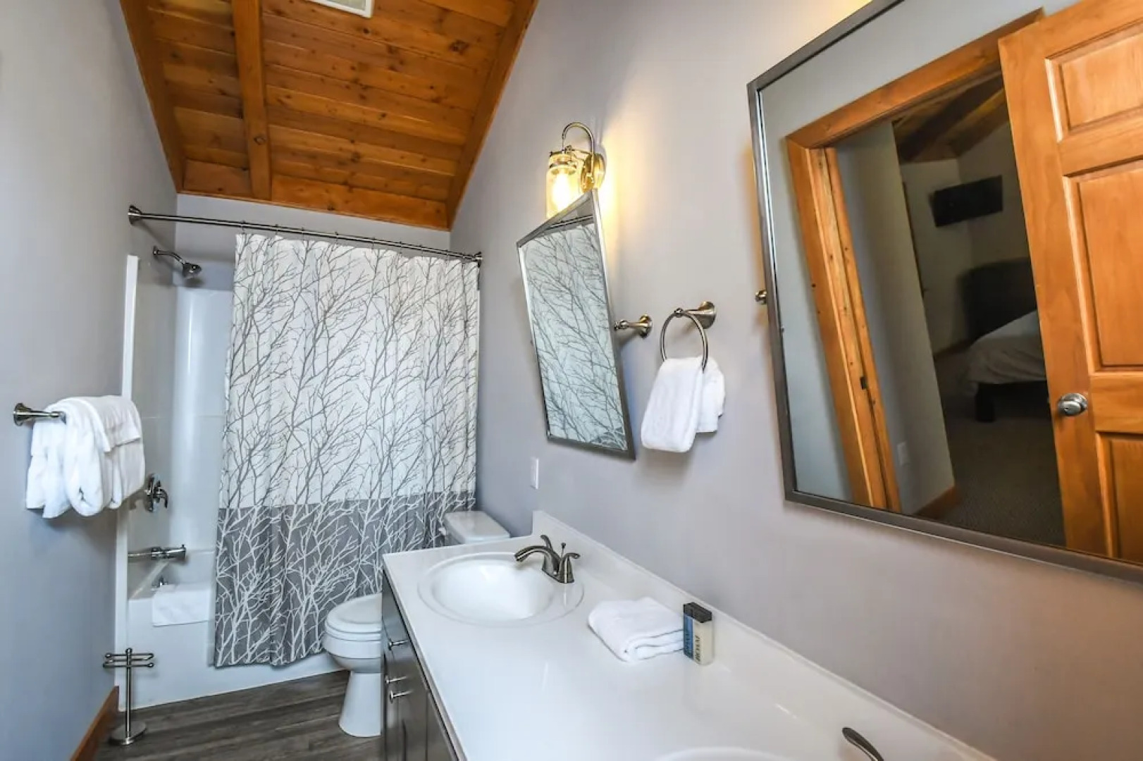 Mountain Crest Villa House