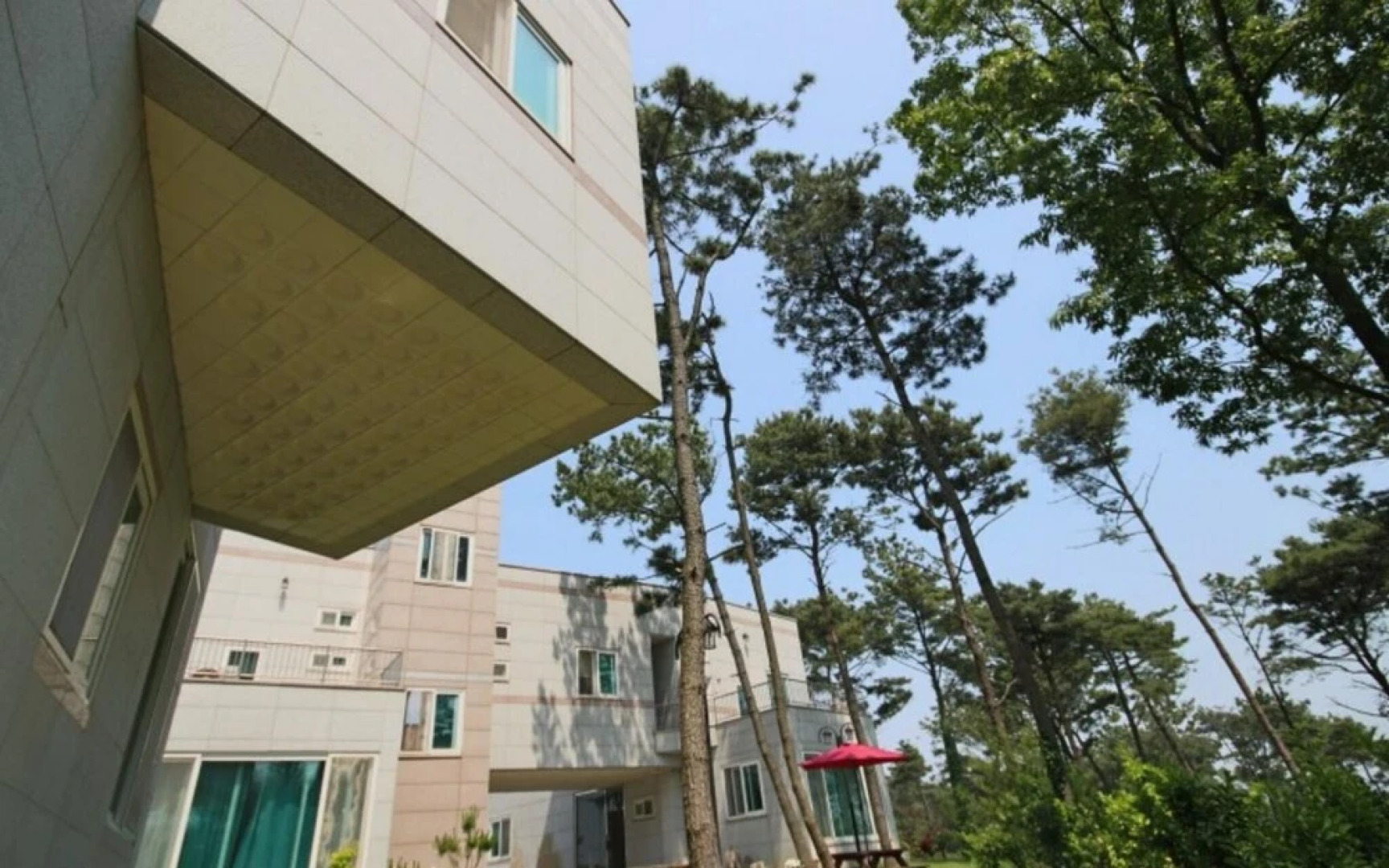 Hwaseong Sea Pension