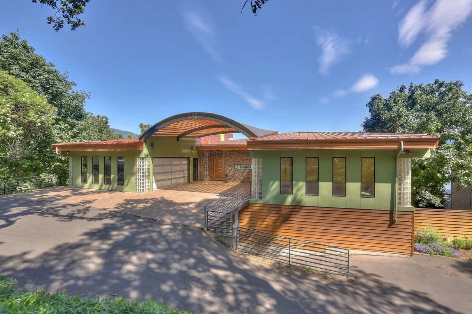 Alizes Modern Home with Views of the Columbia River Gorge by RedAwning