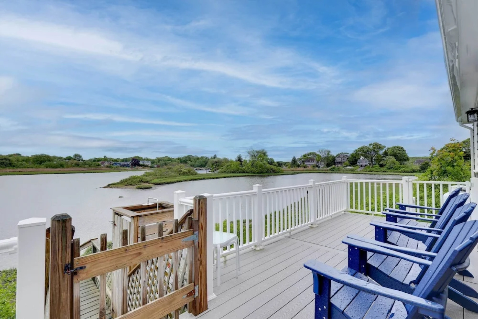 Cozy Narragansett Cottage w/ Dock & Outdoor Shower