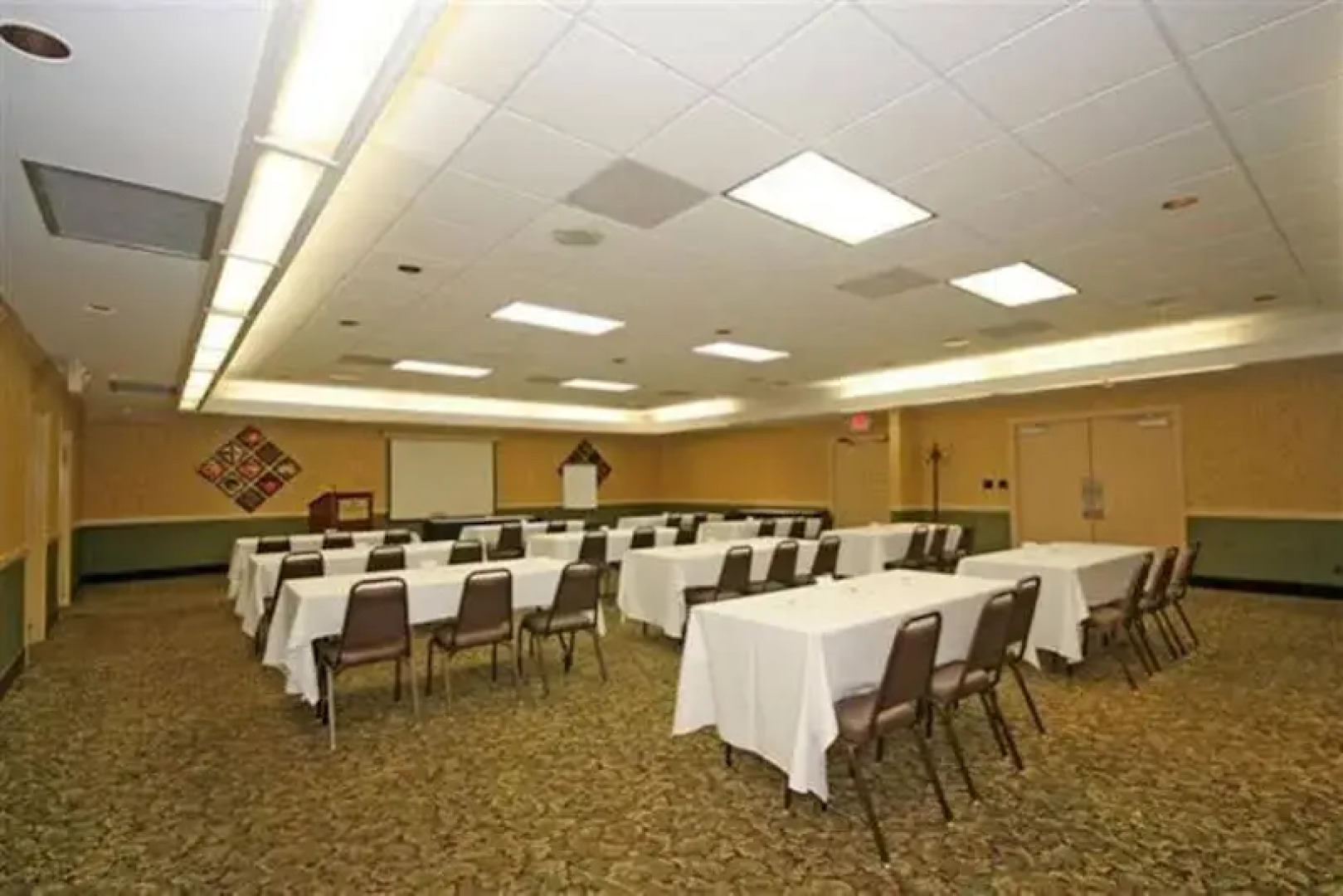 Ramada Burlington Hotel and Conference Center
