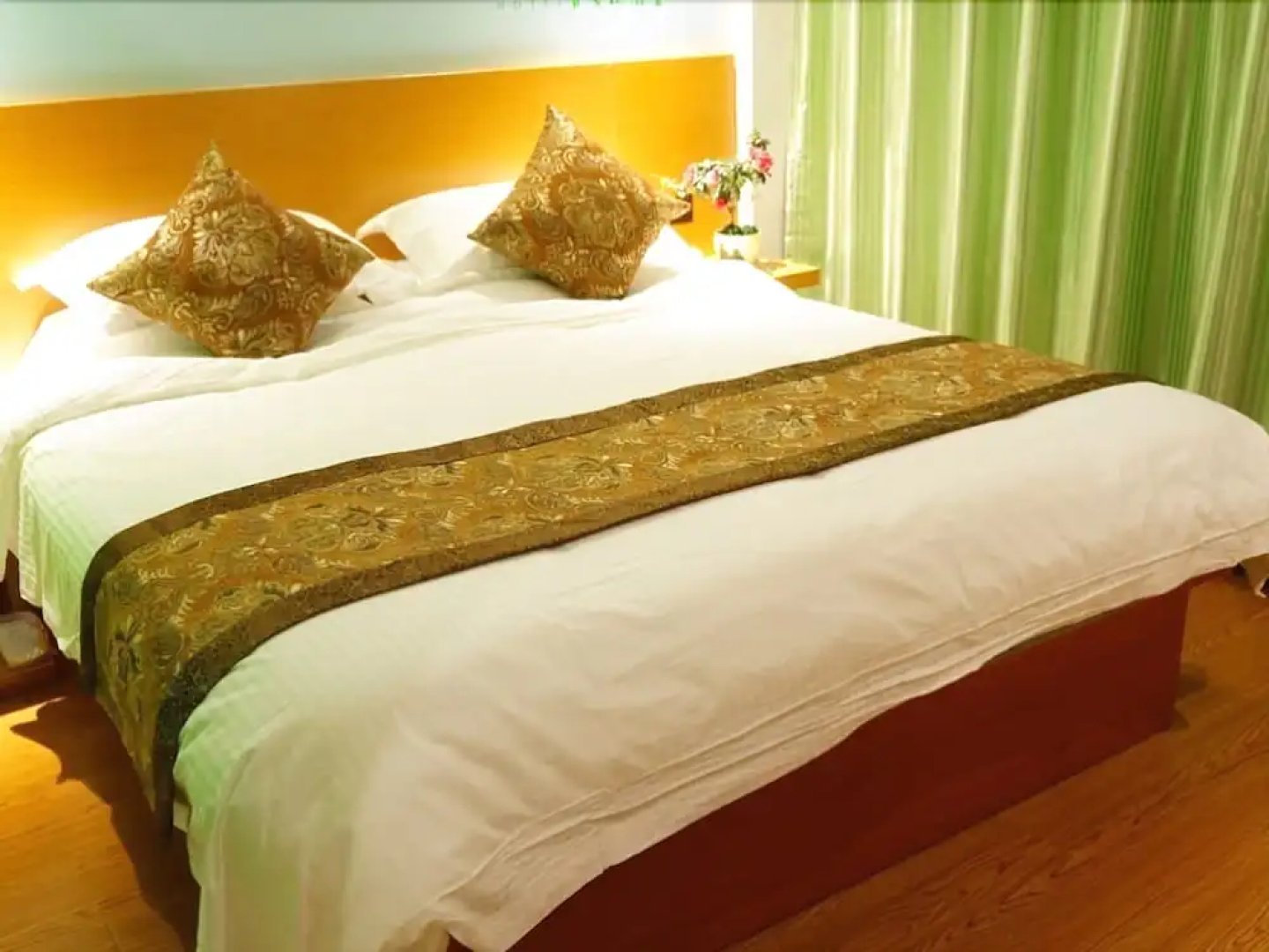 Vatica Fuzhou West Second Ring Road Xihu Park Hotel