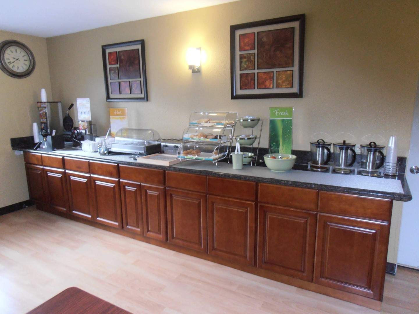 Quality Inn & Suites Vancouver North
