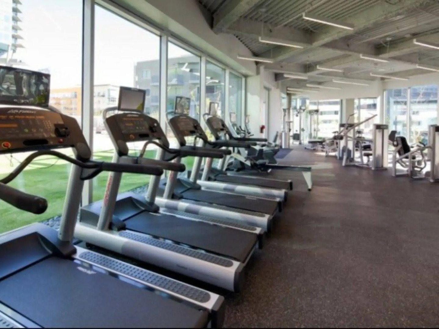 Global Luxury Suites at Figueroa Street