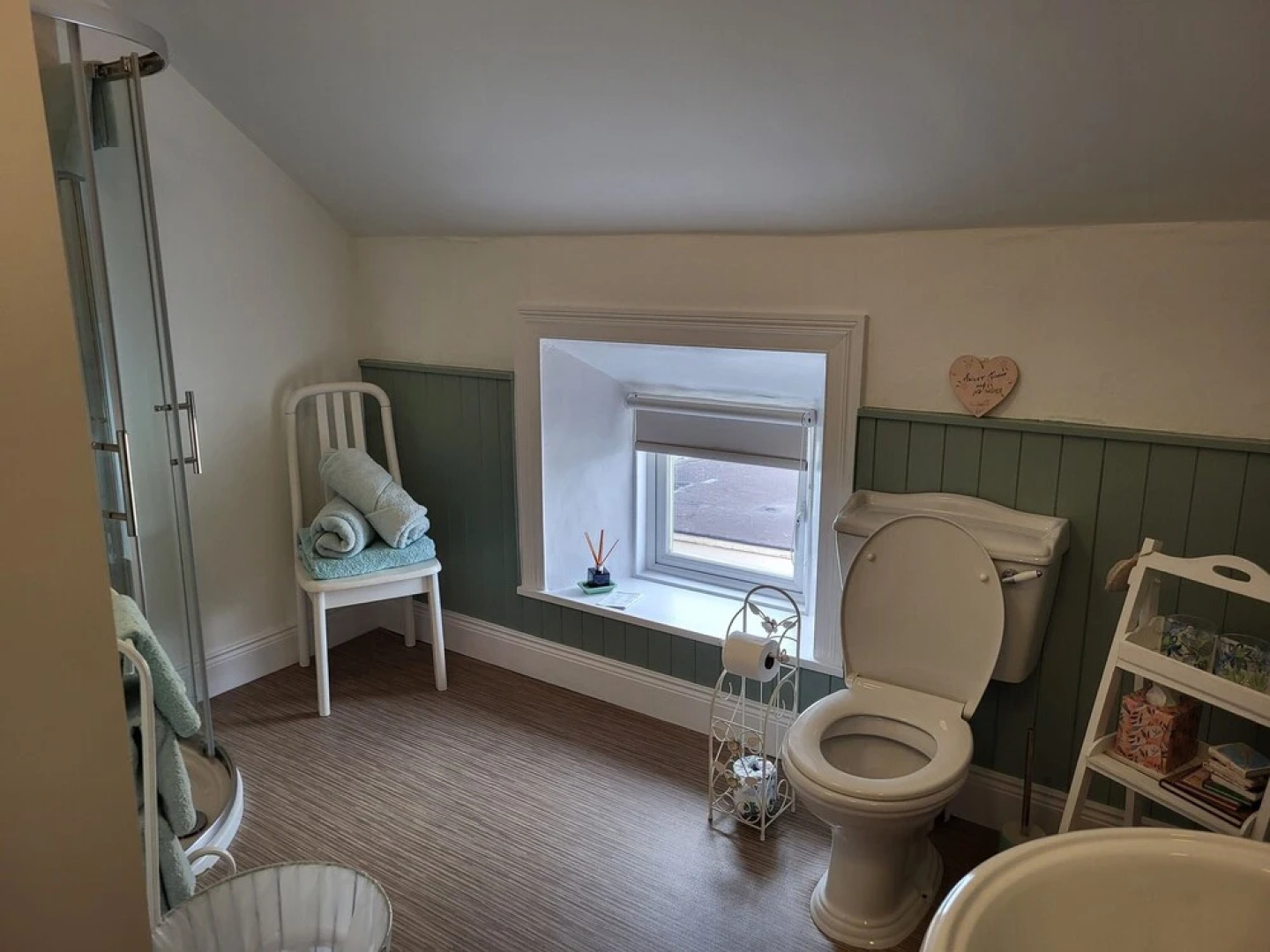 Charming 2-bed Apartment in Donegal Town Centre