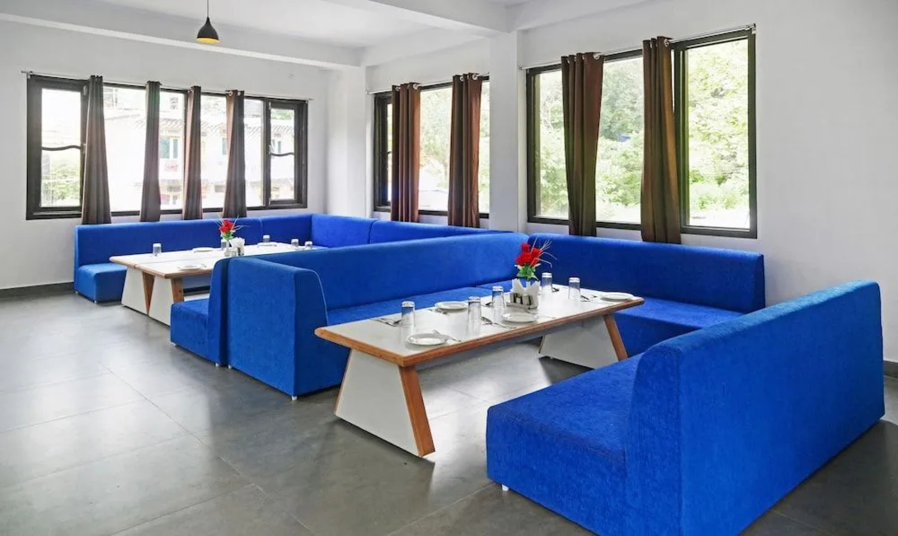 Treebo Trend Woodward II With Mountain View