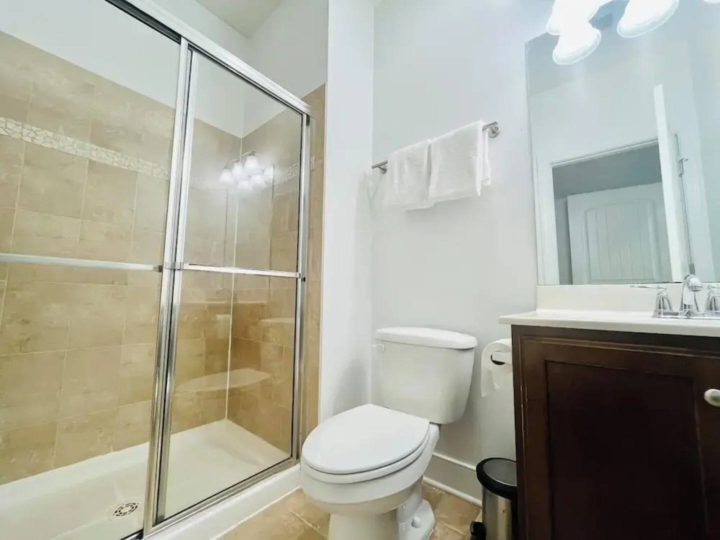 Catalina Circle 21307