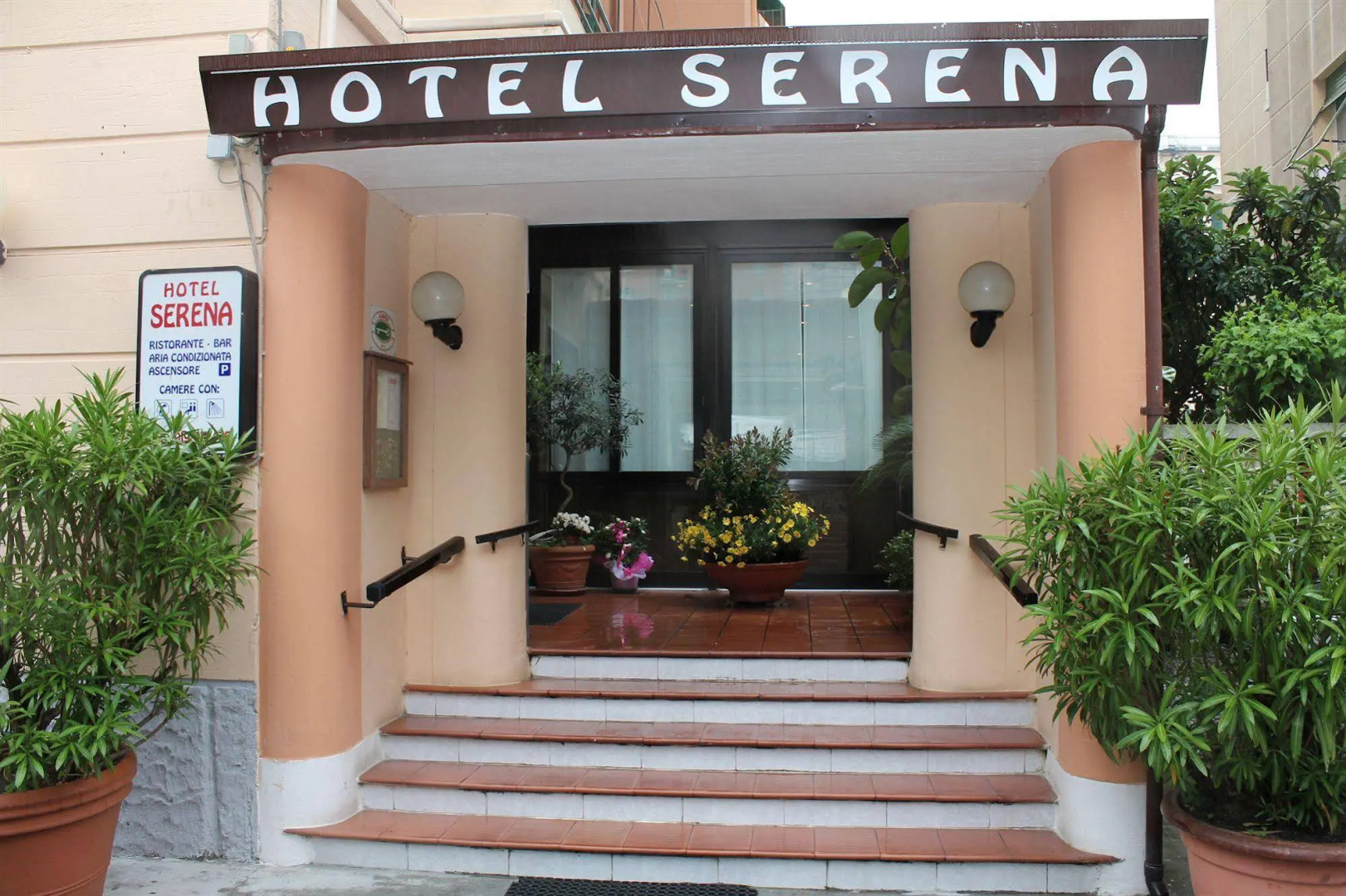 Hotel Serena
