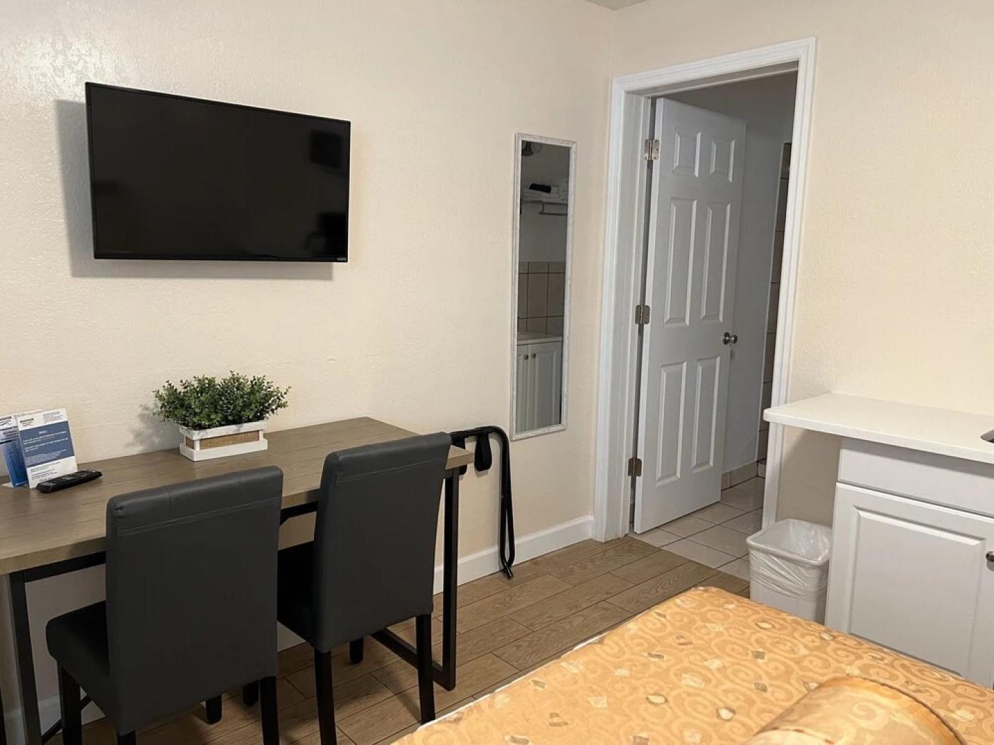 Beachside Resort Motel