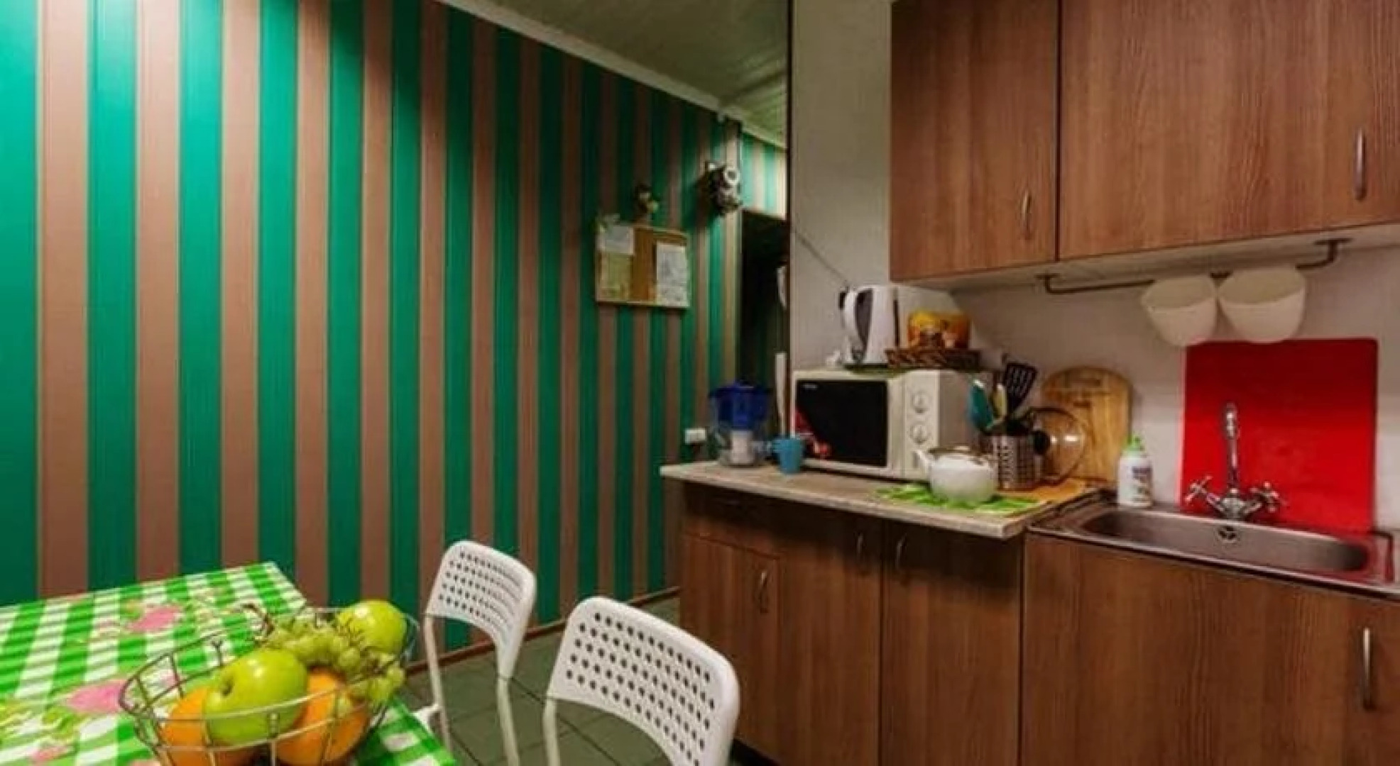 Green Cat Capsule Hostel