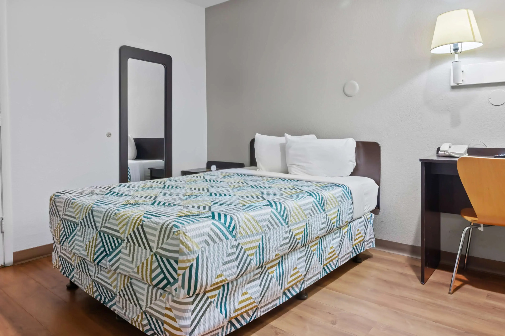 Motel 6 Ventura, CA - Beach