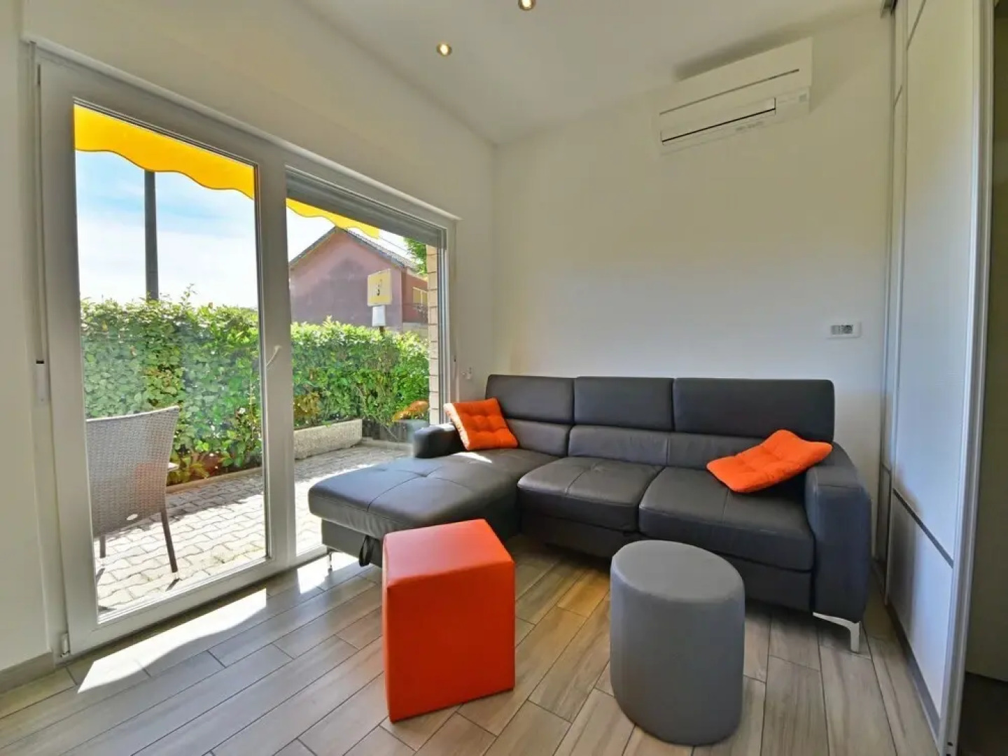 Koalas Nest Home Apartments Trinajsti i