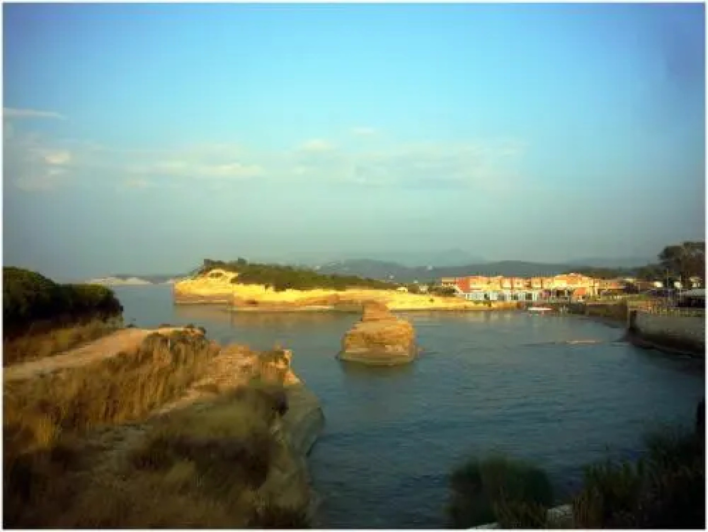 Chrysanthi Melitsa apts.