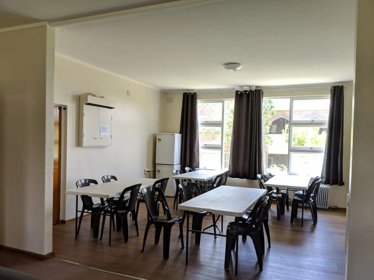 Young Budget Accommodation - Hostel