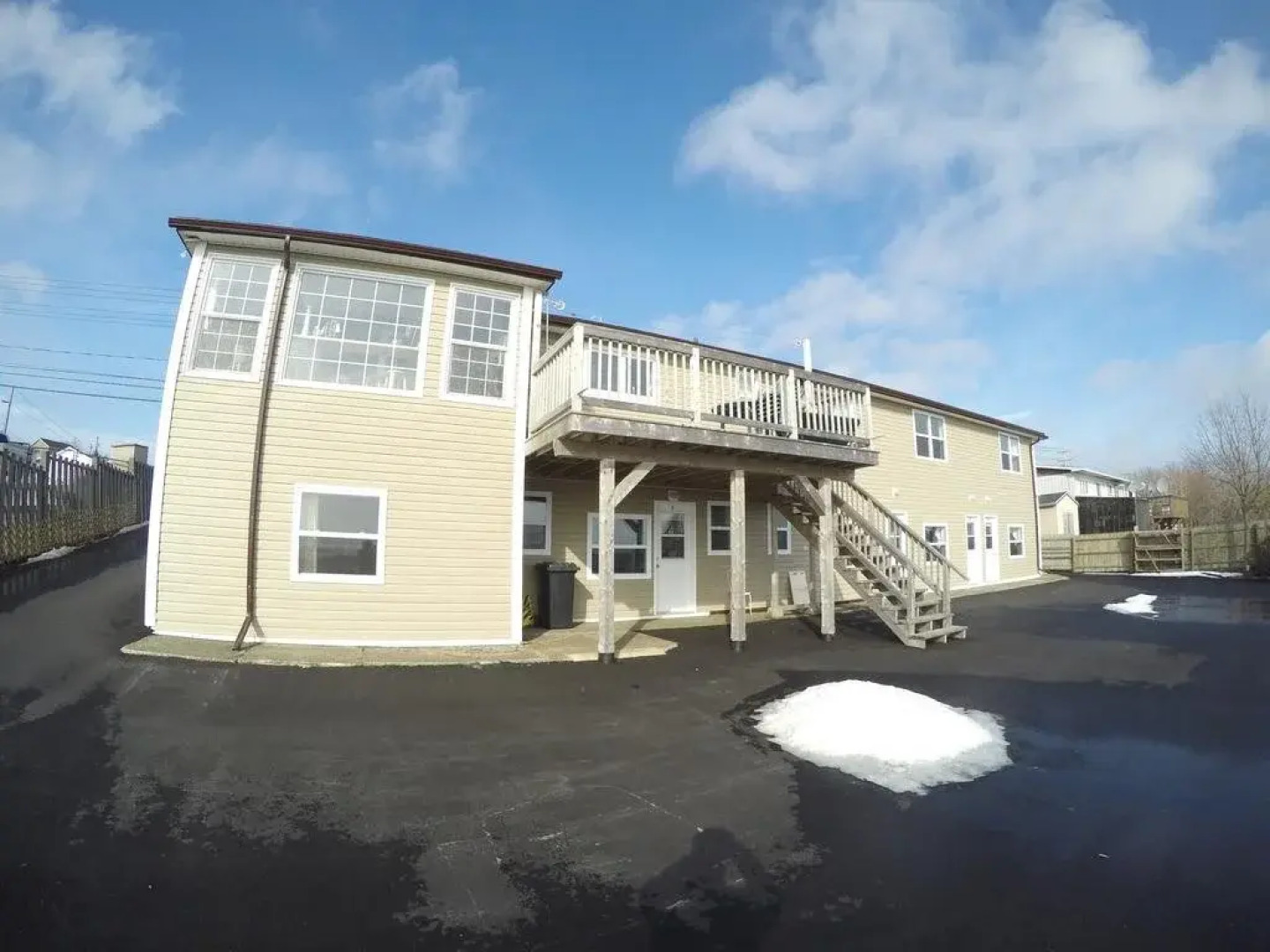 Admiral's Quay Motel & Suites